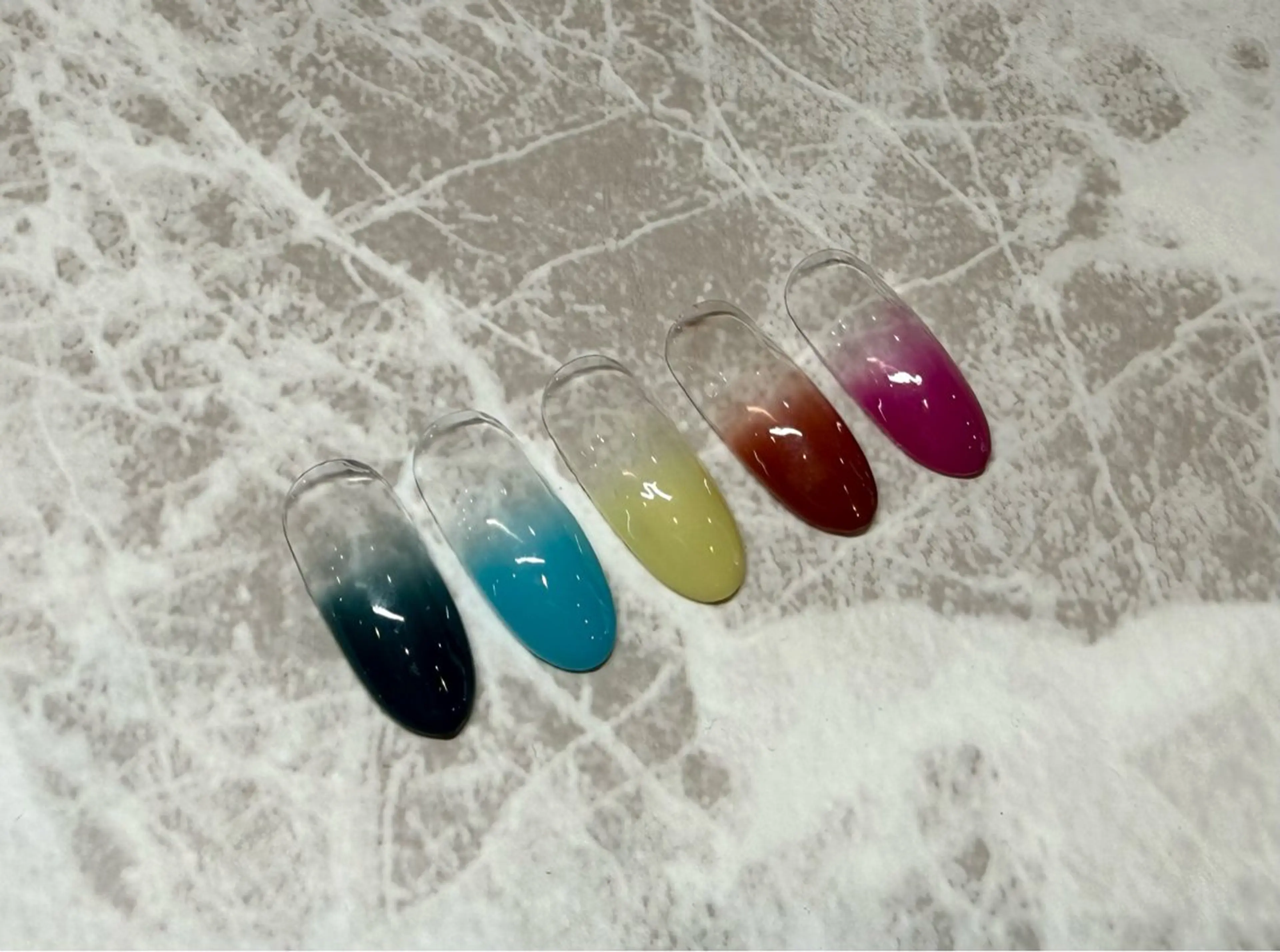 〈サロンご新規様限定〉カラーグラデーション・オフあり※注意事項をお読み下さいの写真