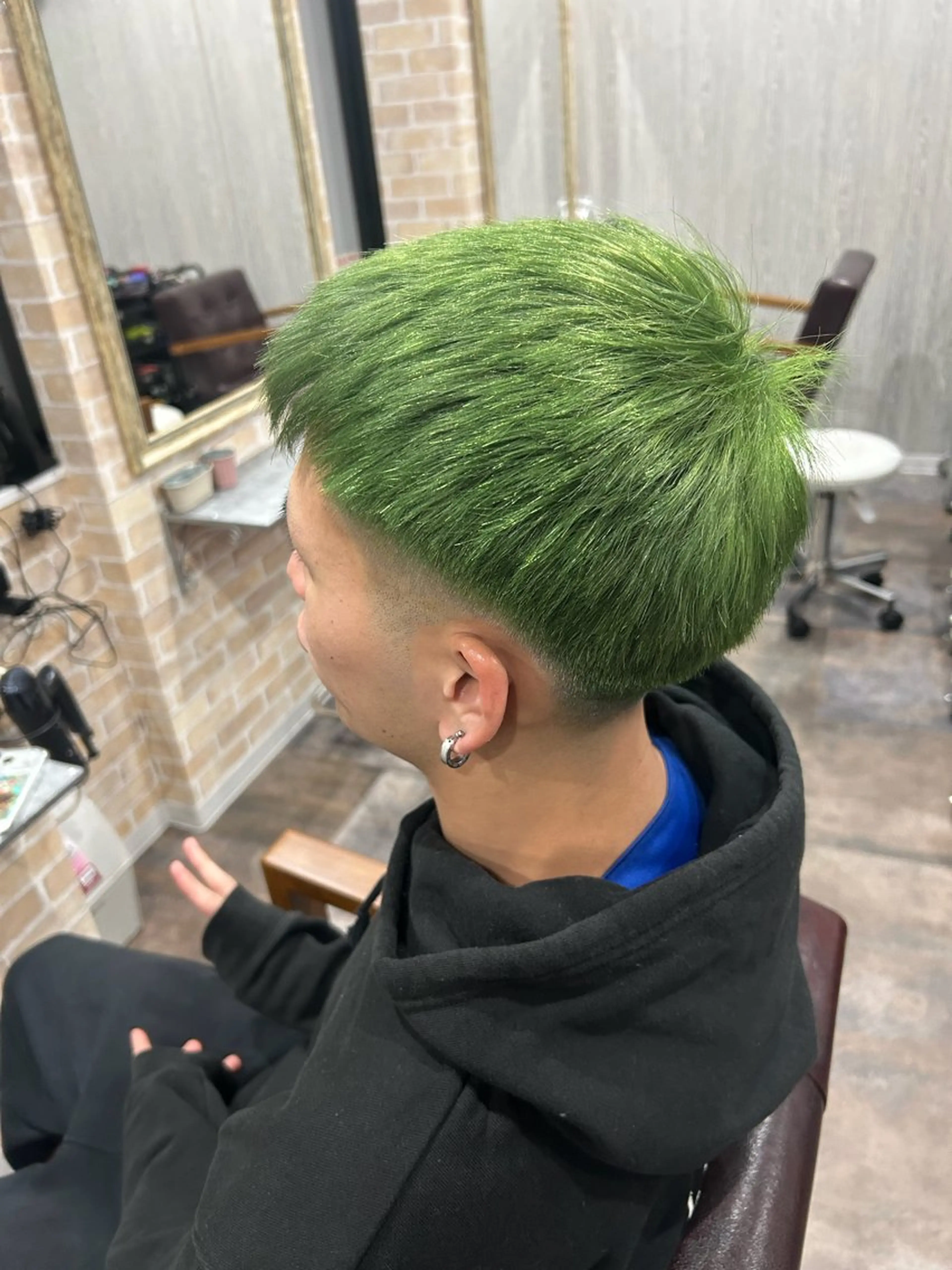 ショート カラー メンズ 成安 雪菜のヘアスタイル