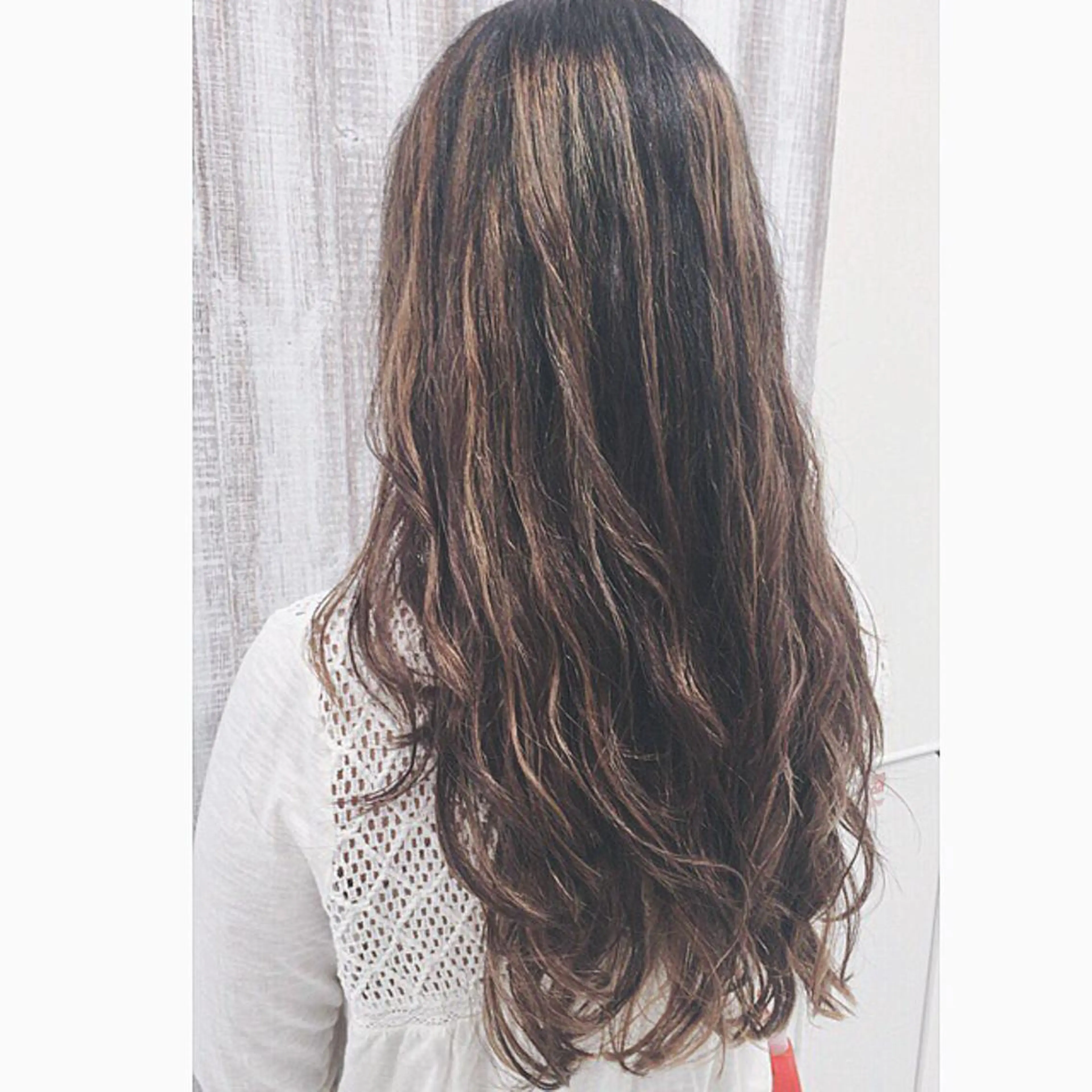 ロング カラー パーマ ヘアアレンジ ハイライトカラー ハイライト デジタルパーマ 透明感♡︎♡︎ 佐々木早苗のヘアスタイル