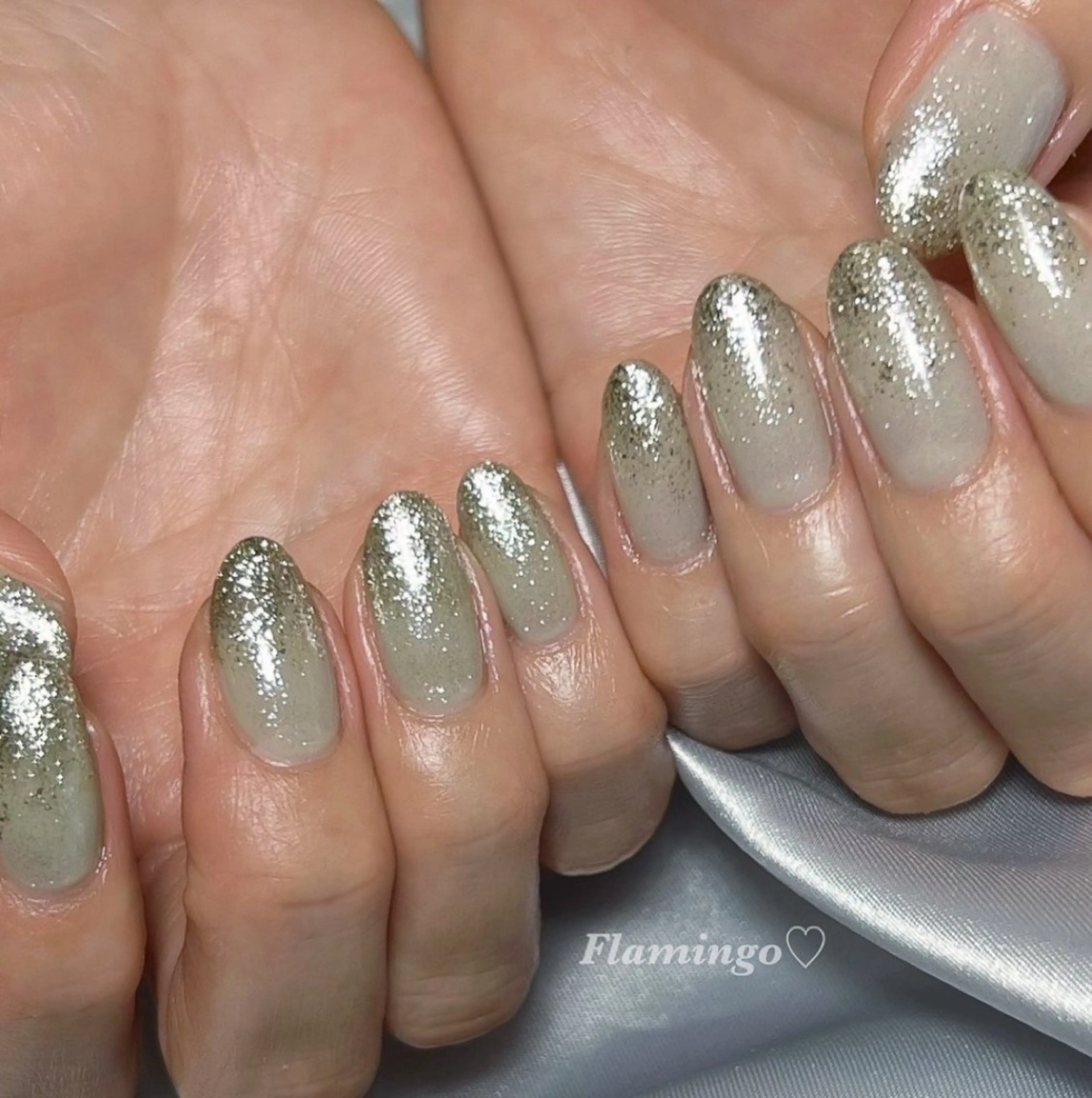 ネイル キラキラネイル ラメ(グリッター) ラメグラデーション オフィスネイル シンプルネイル ハンドネイル フィルイン／自爪育成 ／爪に優しい施術のネイルデザイン