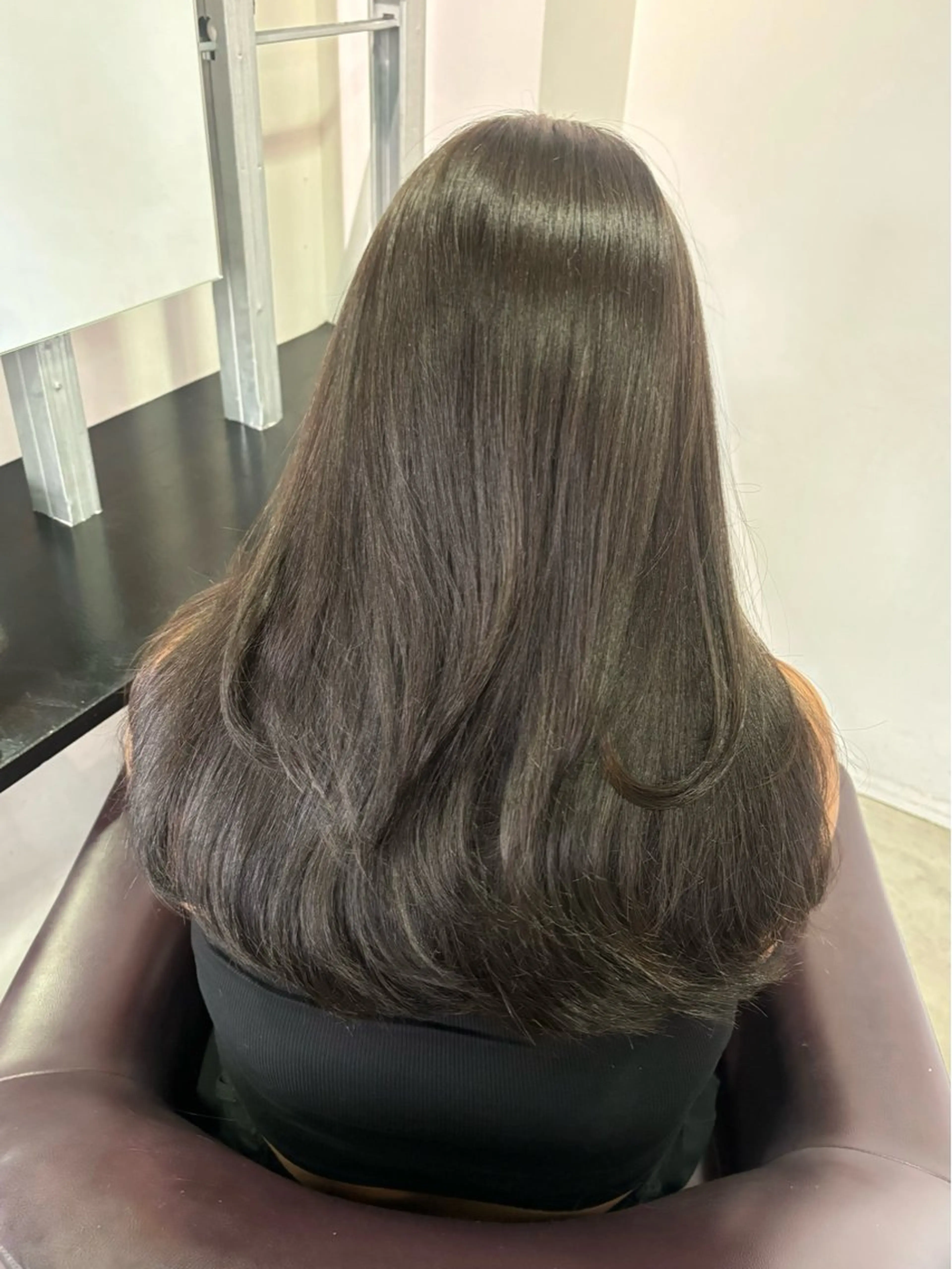 ロング カラー グレージュ ハイライトカラー 外国人風カラー ハイライト レイヤーカット カット ヘアカラー トリートメント オリーブベージュ 🫒🩶Rianaのヘアスタイル