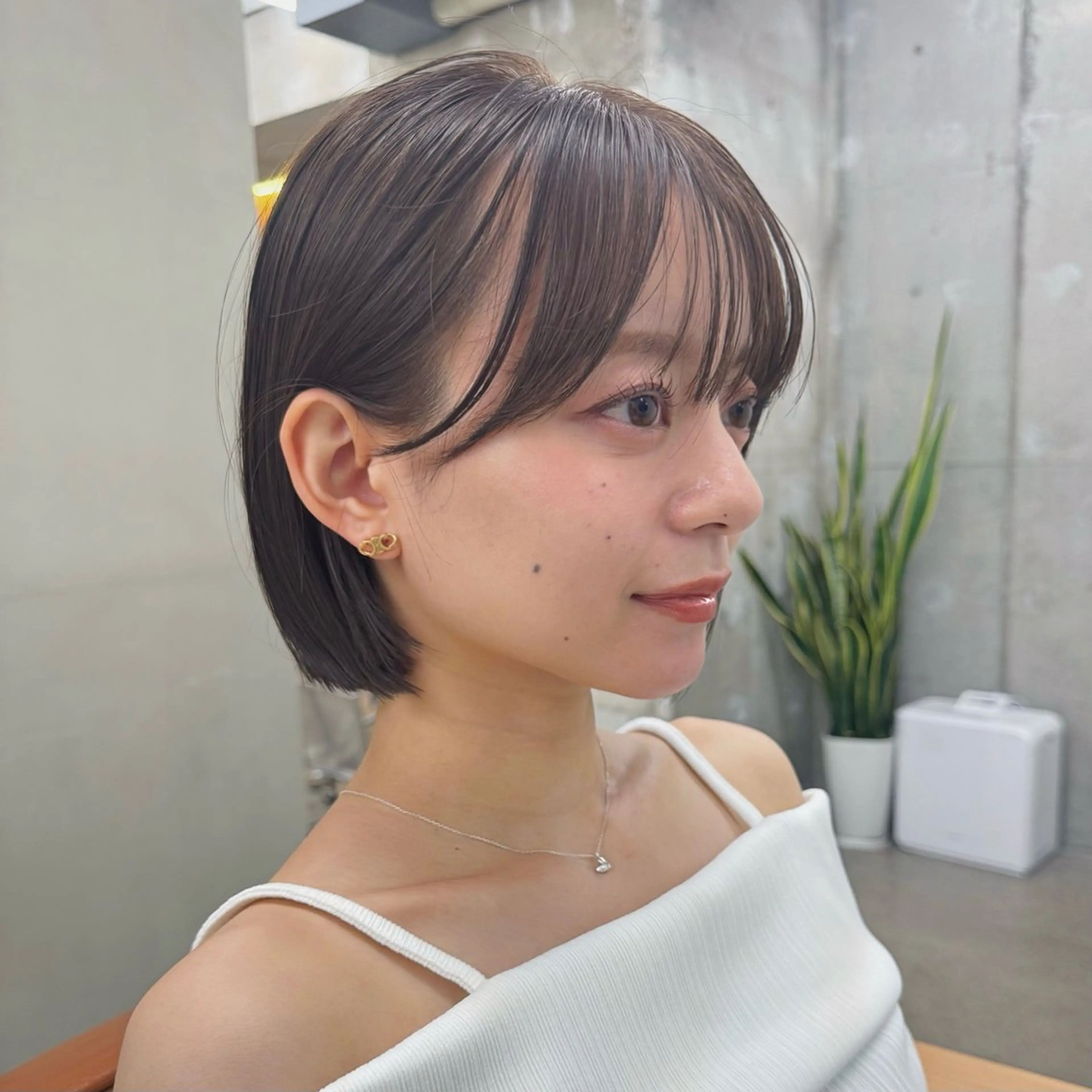 ショート カラー ボブ サイドバング 柔らかいレイヤー🌿 大人ヘア/みっきーのヘアスタイル