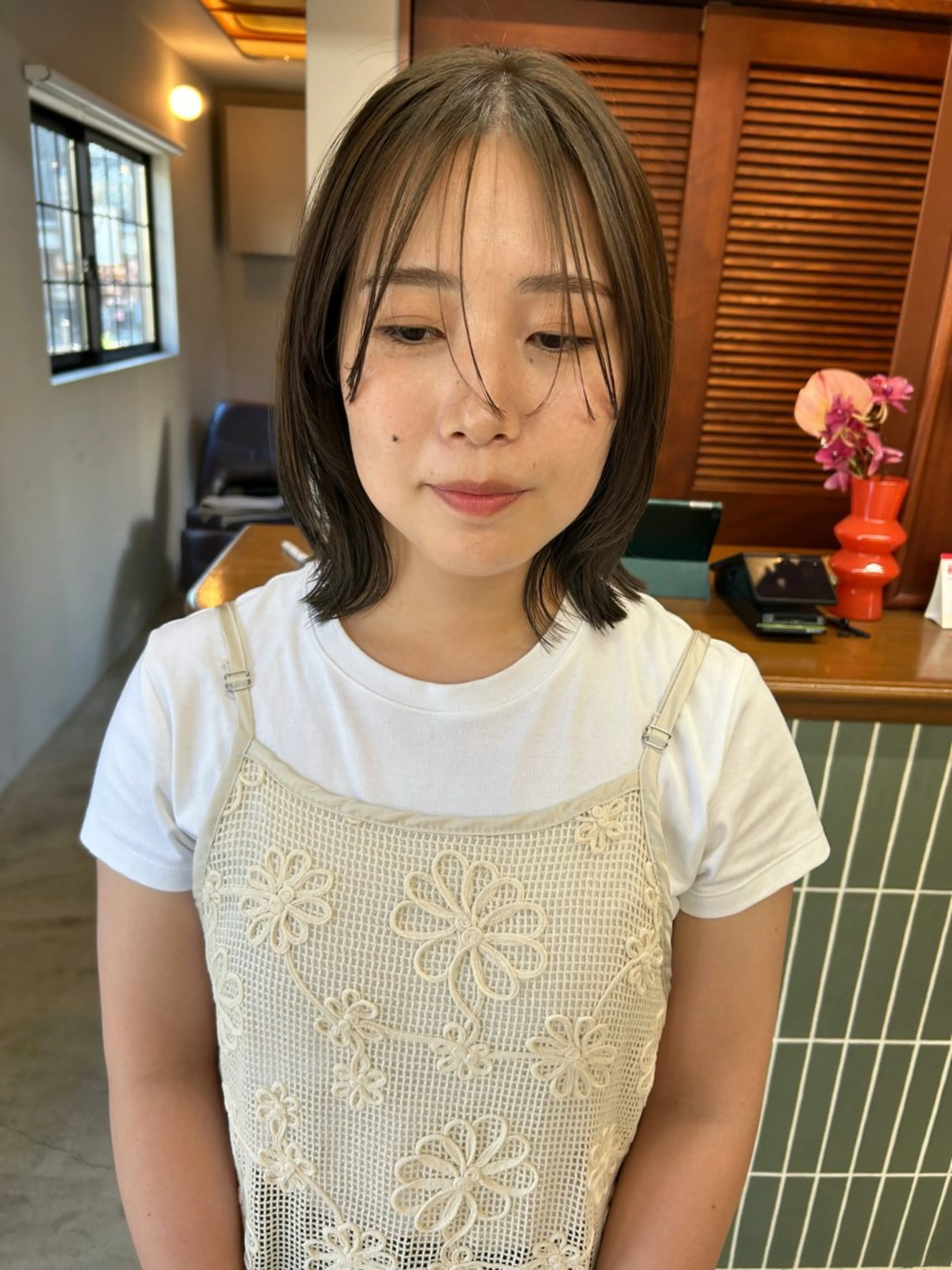 ミディアム ボブ くびれヘア レイヤーカット ムナカタ アカリのヘアスタイル