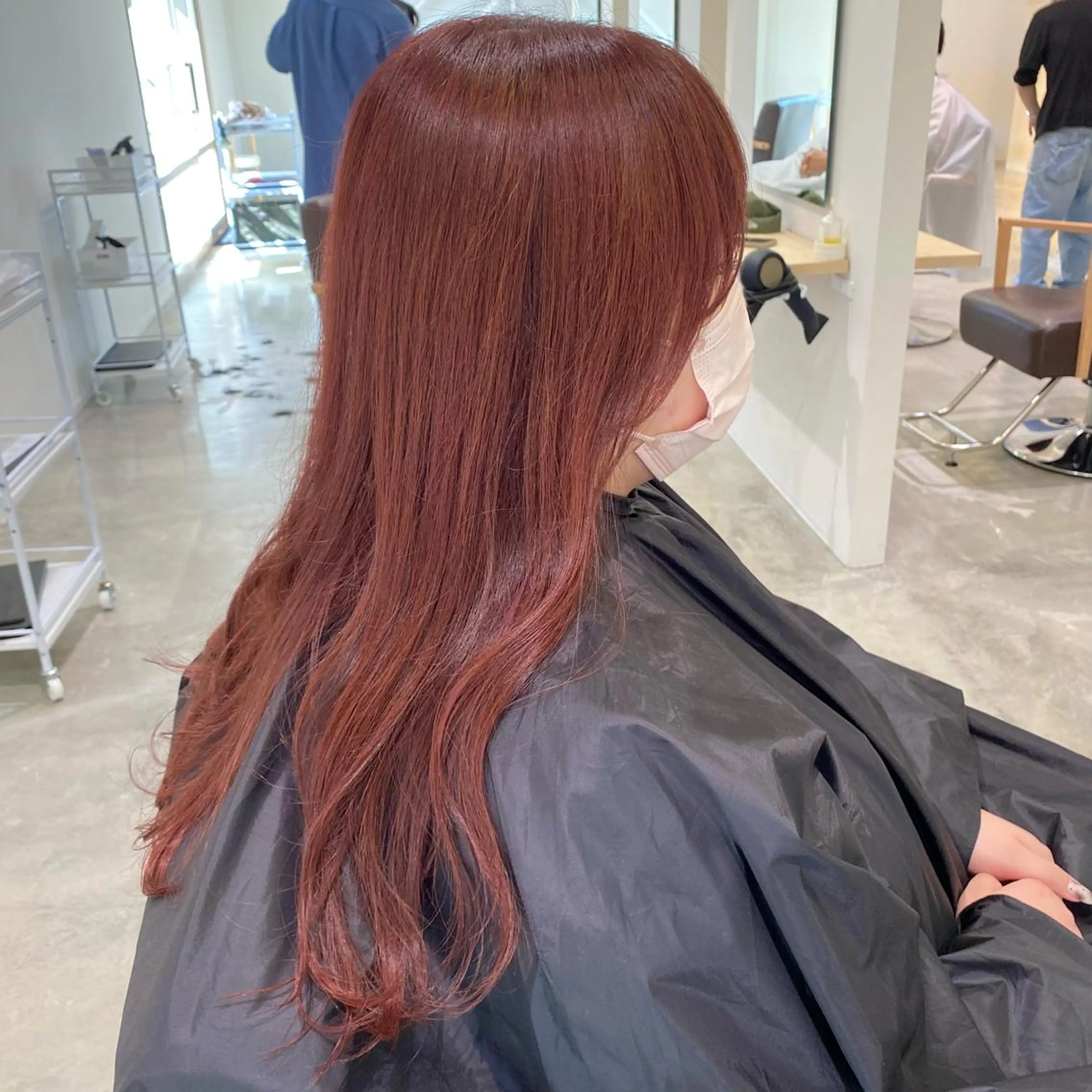 ロング カラー バレイヤージュ イヤリングカラー グラデーションカラー ハイライトカラー インナーカラー 酸性ストレート/ブリ ーチなしWカラー河本のヘアスタイル