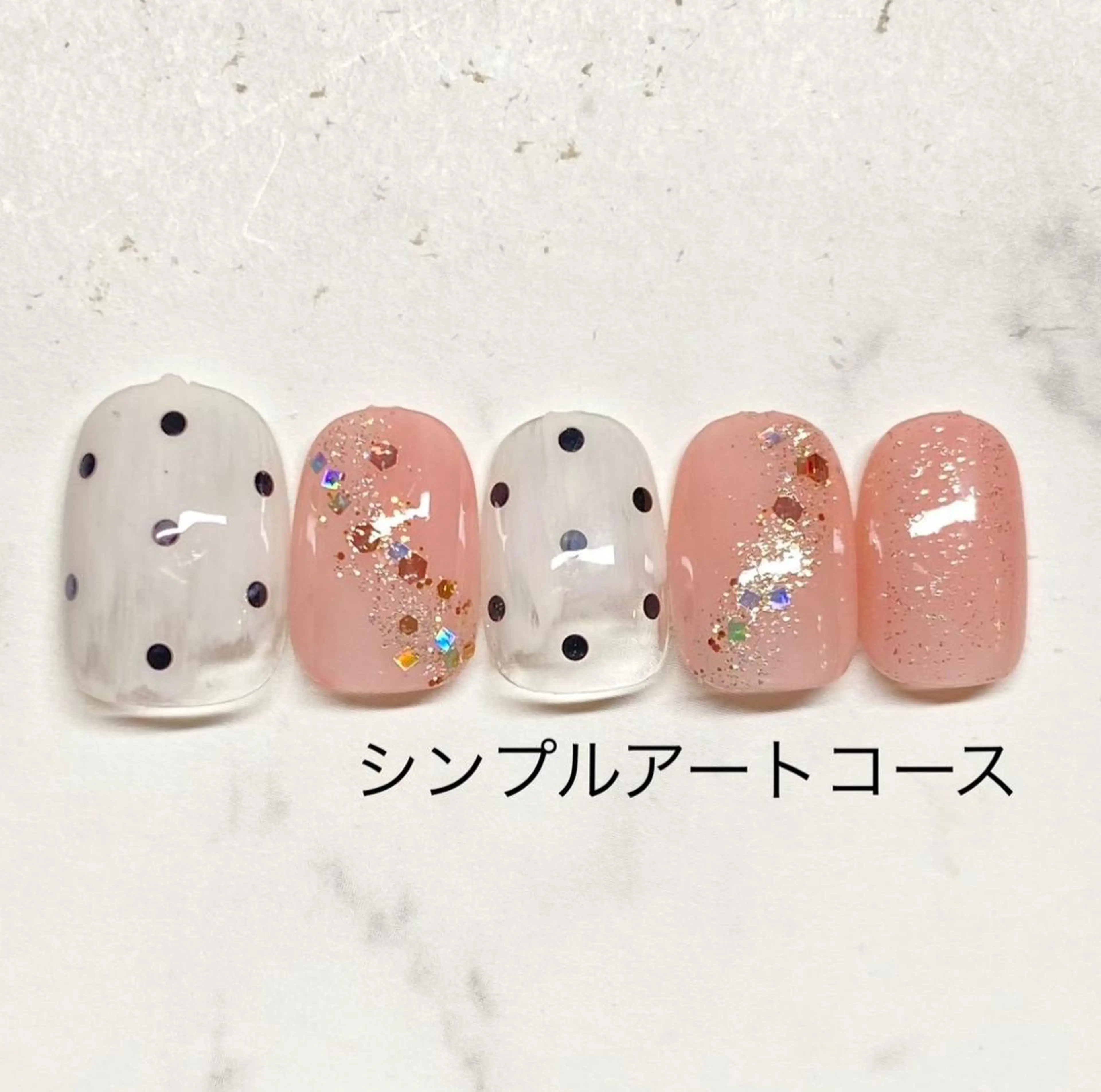 ミディアム ハンドネイル ネイルサロン Bliss（ブリス）のネイルデザイン