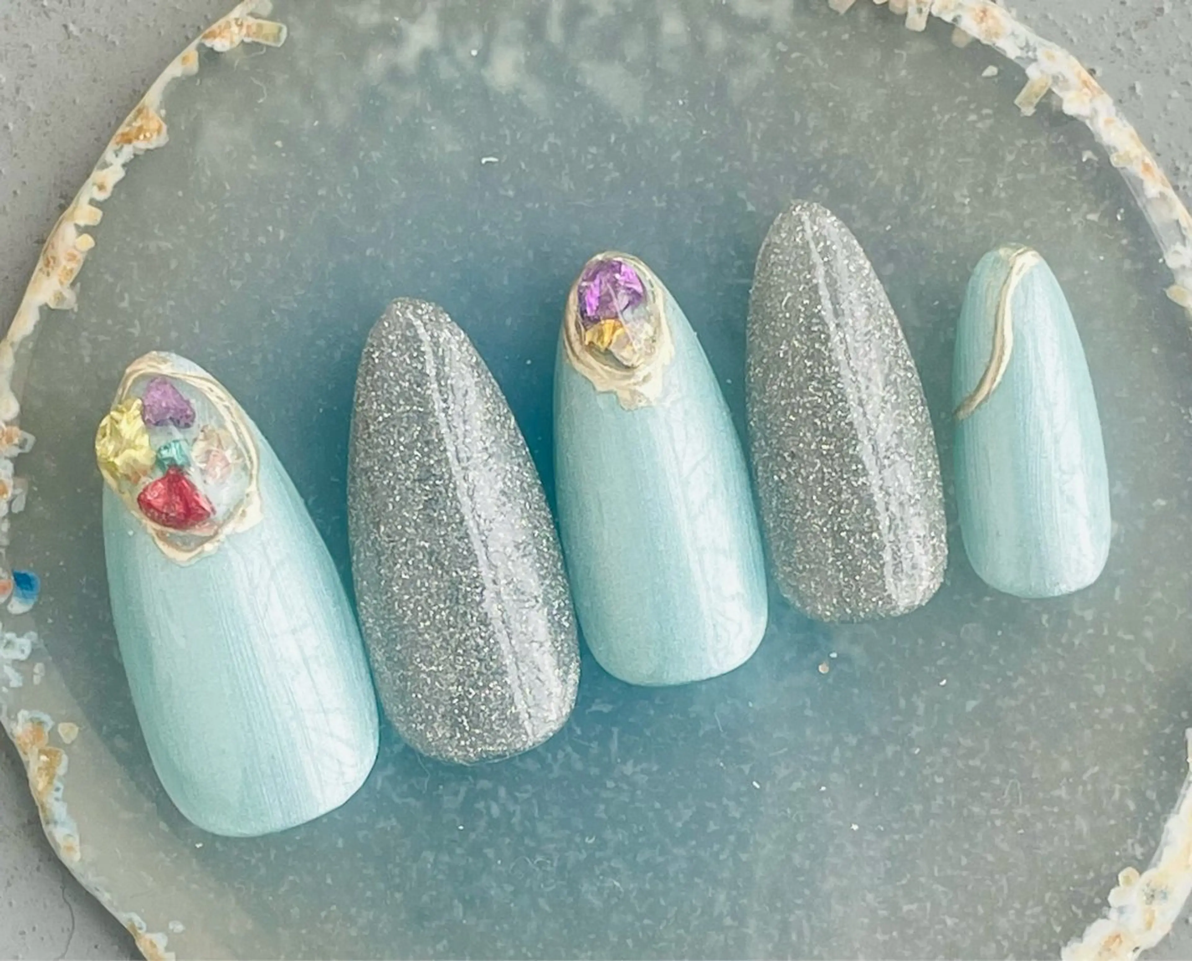 ネイル ブルー ぷっくりネイル ストーンネイル koto nailsのネイルデザイン