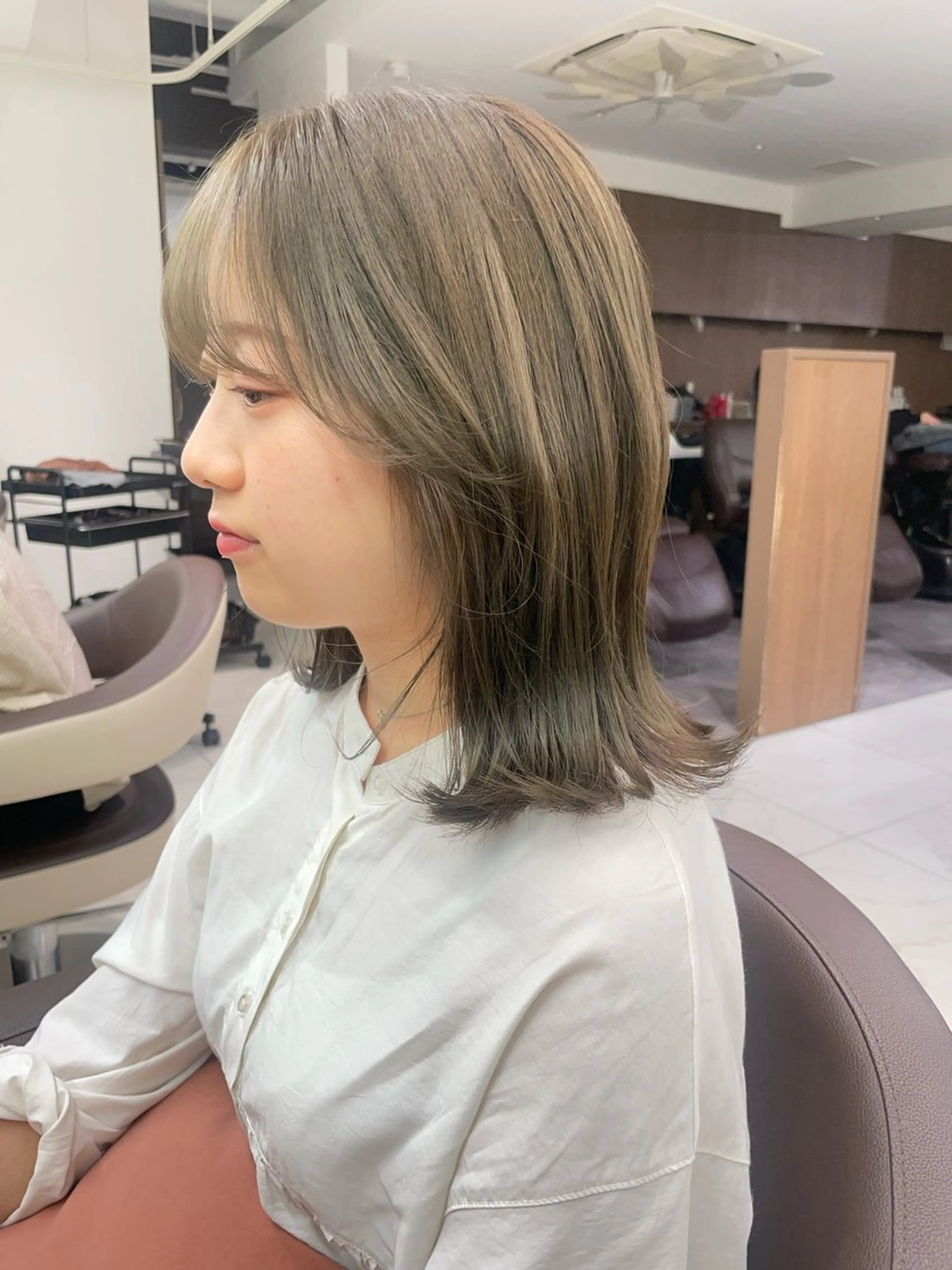 ミディアム カラー アッシュ ベージュカラー ヘアカラー 福島成美/髪質改善 縮毛矯正/カラーのヘアスタイル