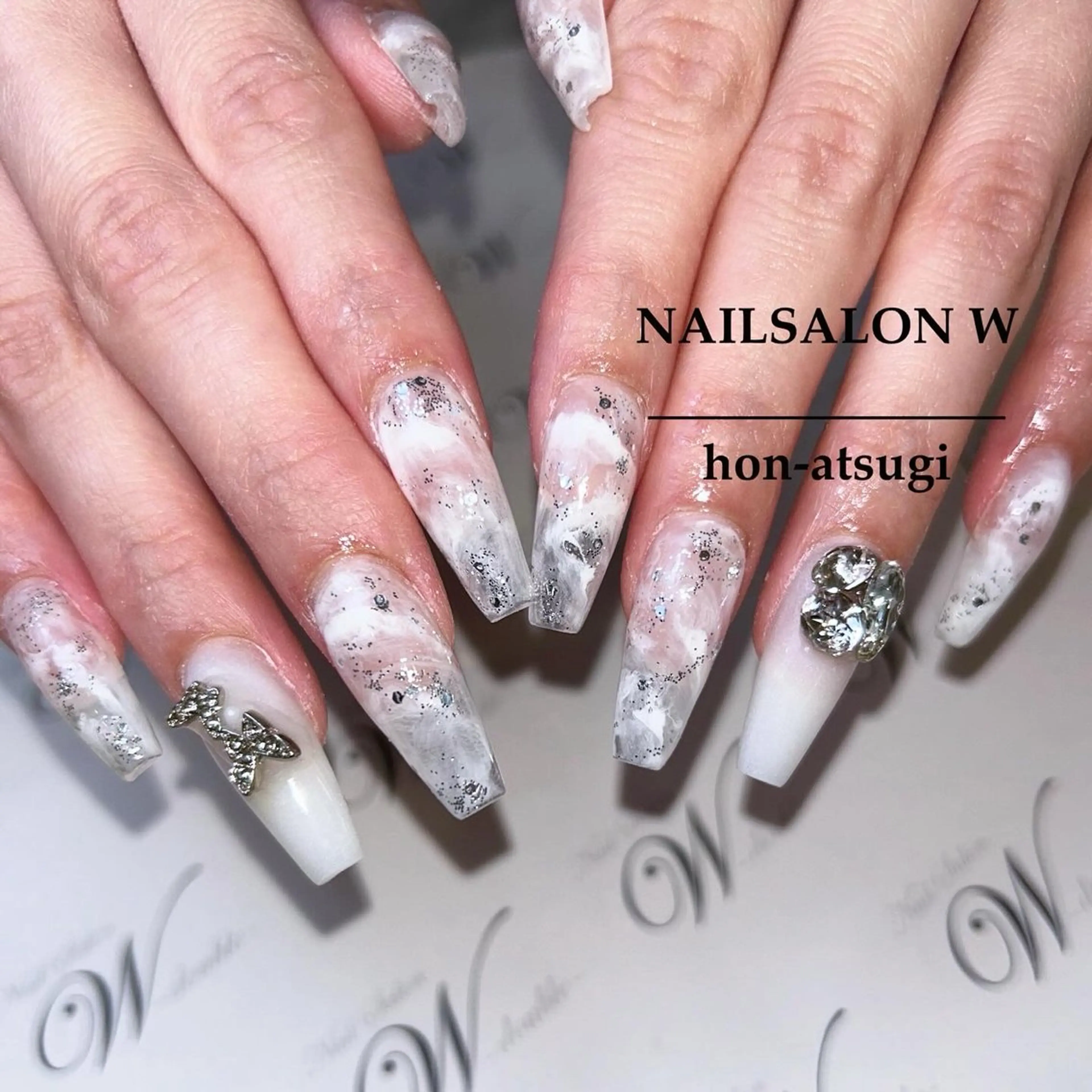 ロング ロング ハンドネイル ネイルサロン ダブルのネイルデザイン