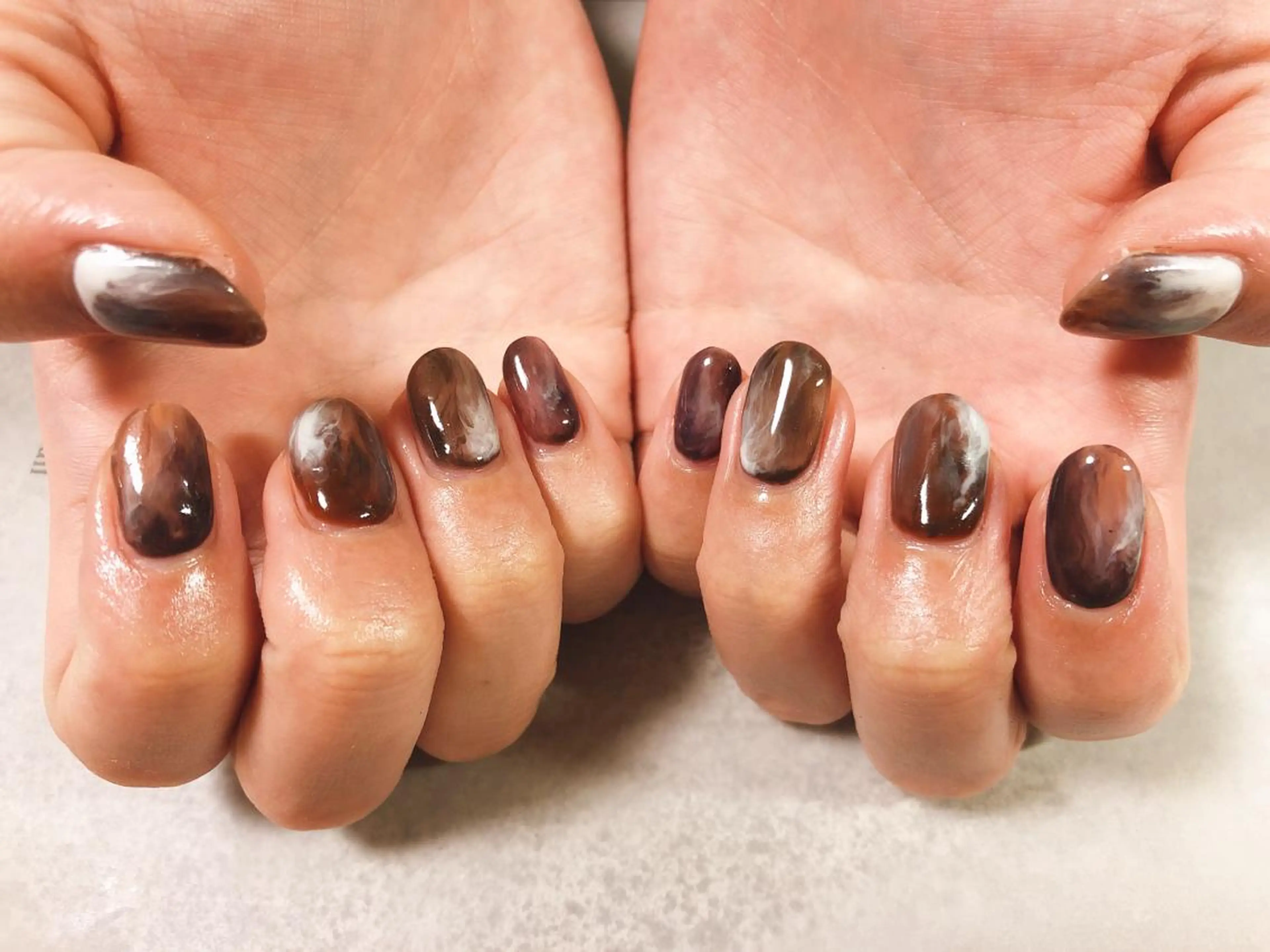 ネイル ブラウン ニュアンスネイル kiki nail &brow二子玉川の眉毛・アイブロウイメージ