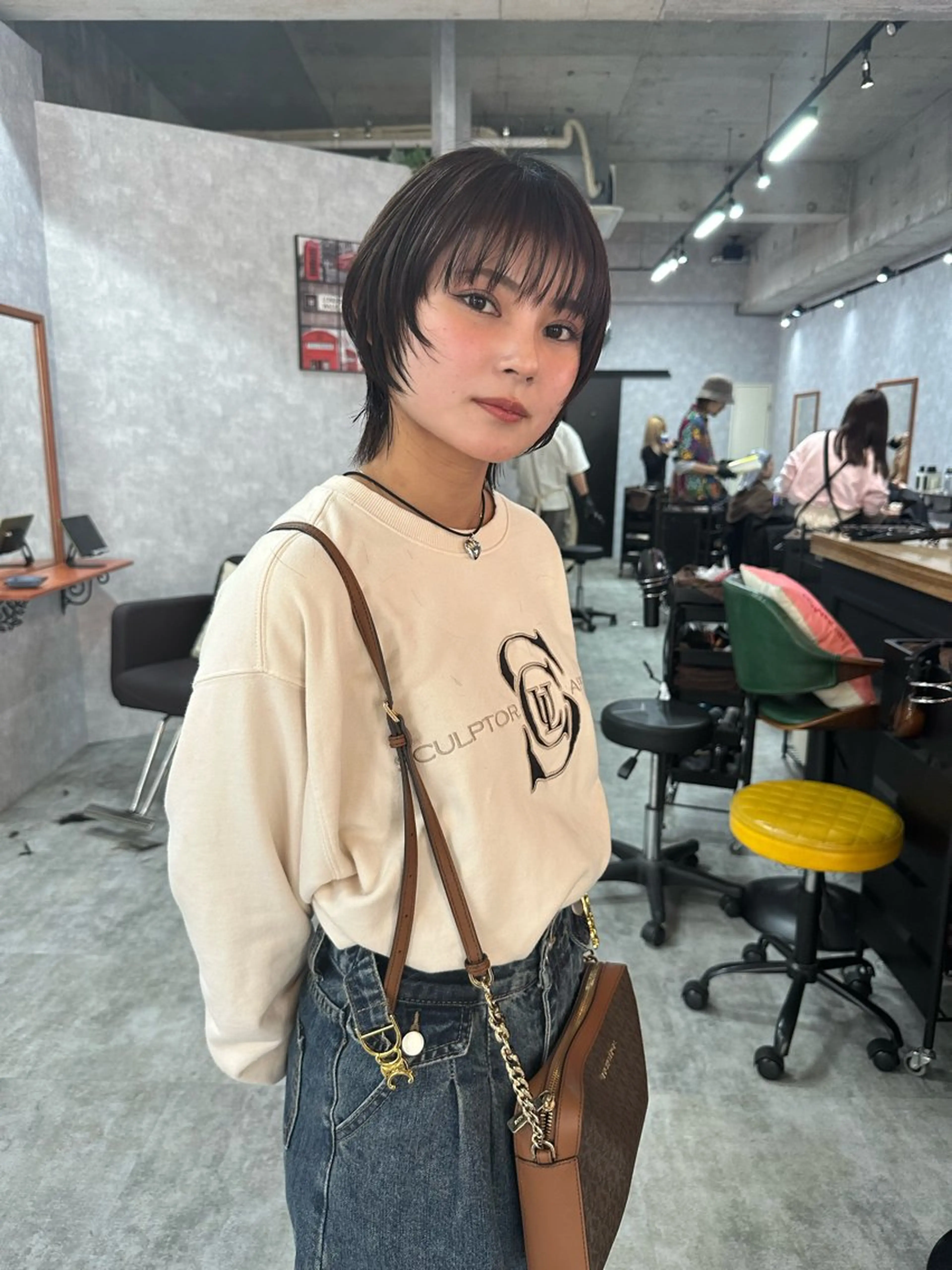 ショート 切りっぱなしボブ ショートボブ ハンサムショート 丸みショート ボブ カット ヘアカラー トリートメント モテ髪/ボブ/ショー ト/アダチフウトのヘアスタイル