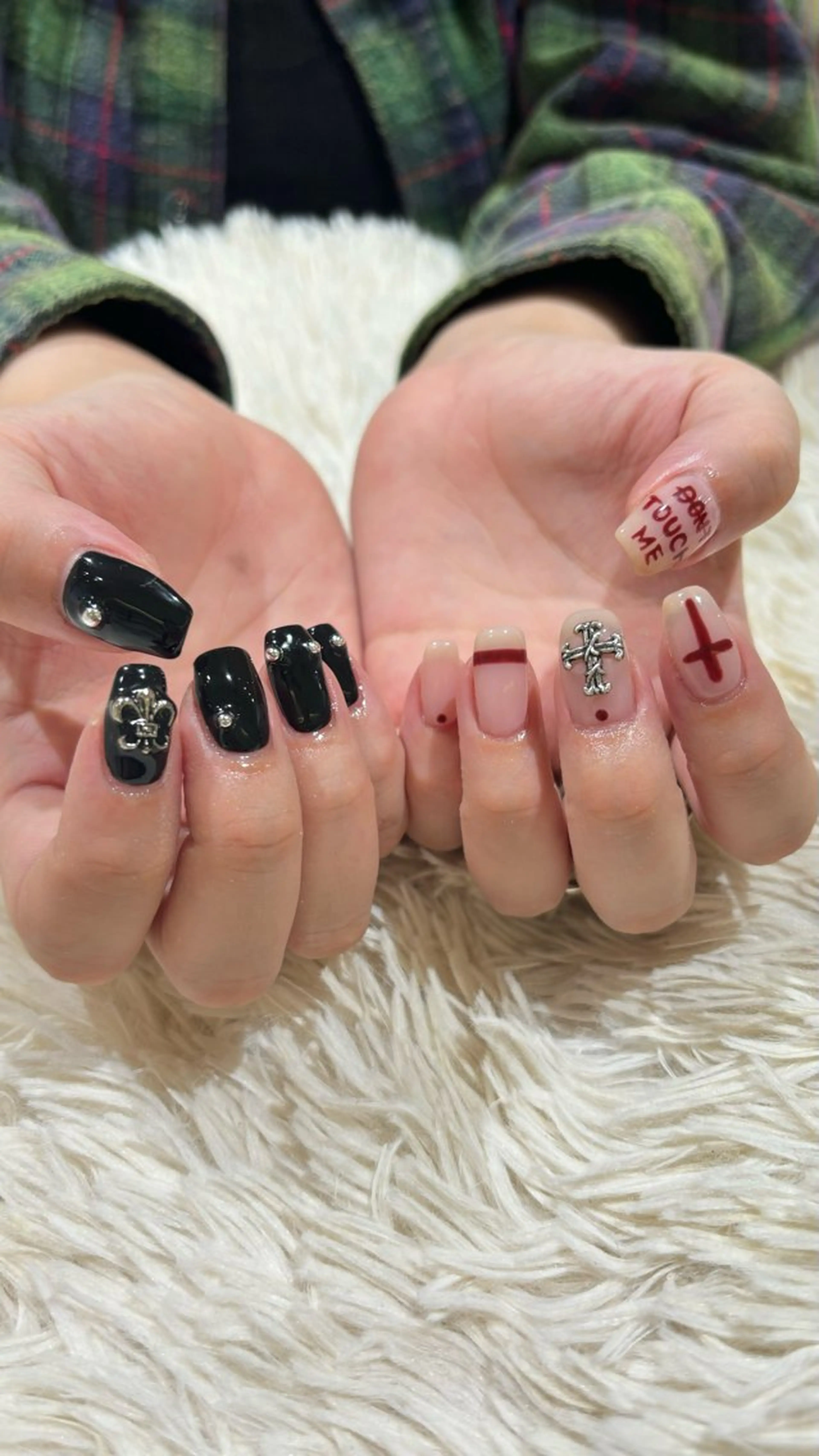 ネイル ハンドネイル 🤍 YUI 🤍のネイルデザイン