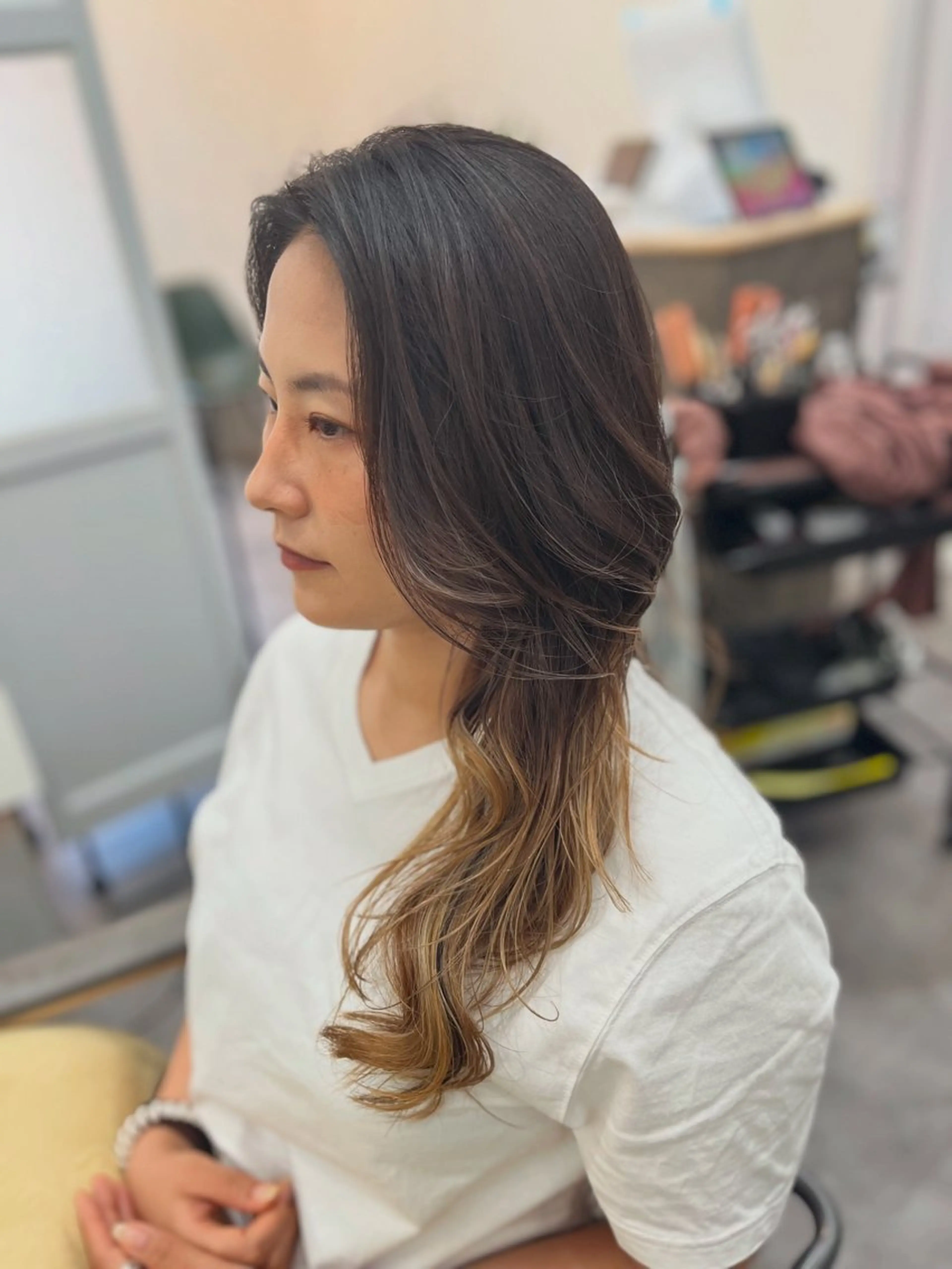 ロング カラー カット ヘアカラー 下野 悠也のヘアスタイル
