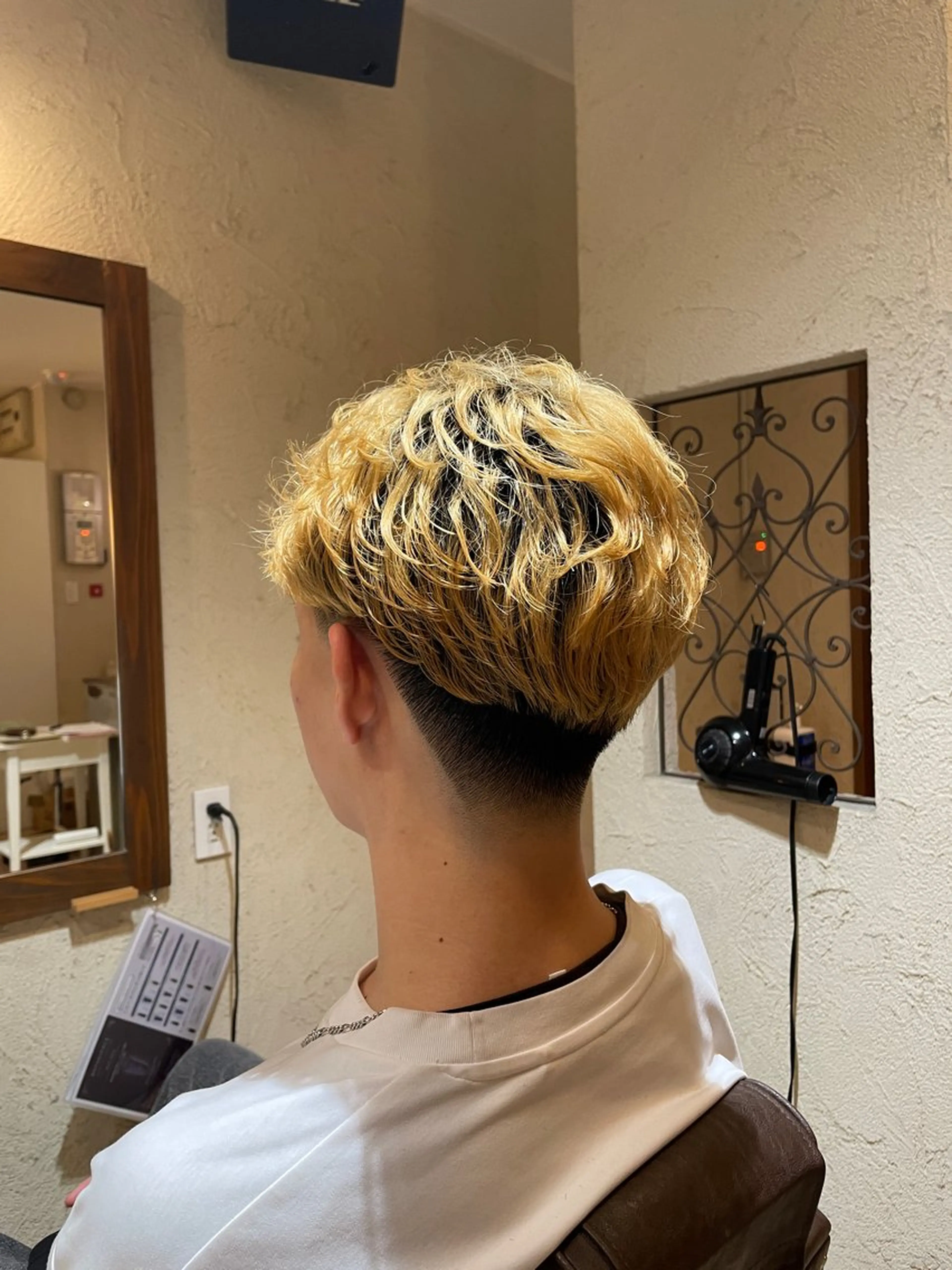 ショート パーマ メンズ フェザーパーマ メンズパーマ カット パーマ 森本 修吏のヘアスタイル