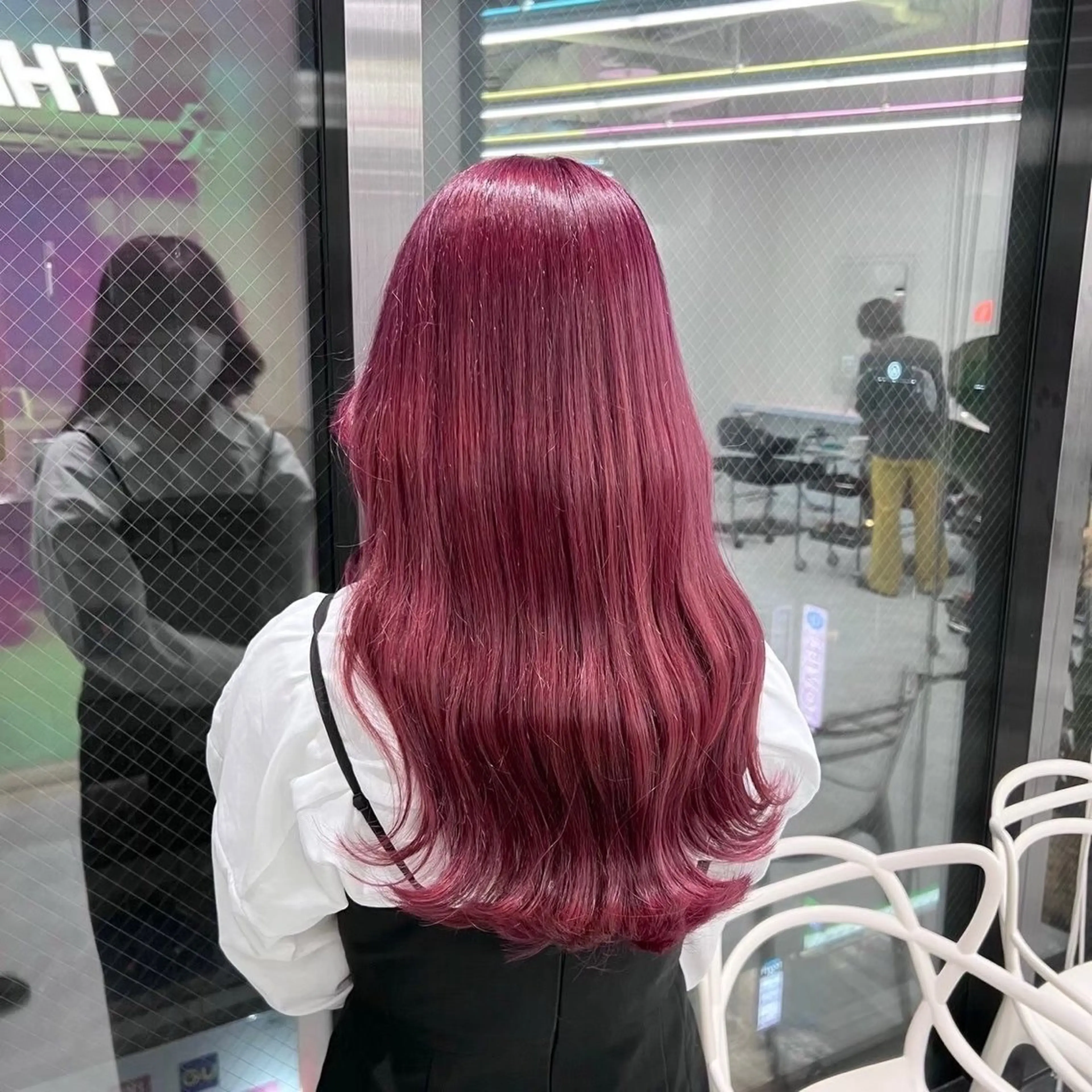 セミロング カラー ヘアカラー ダメージレスハイ トーン💖kanonのヘアスタイル