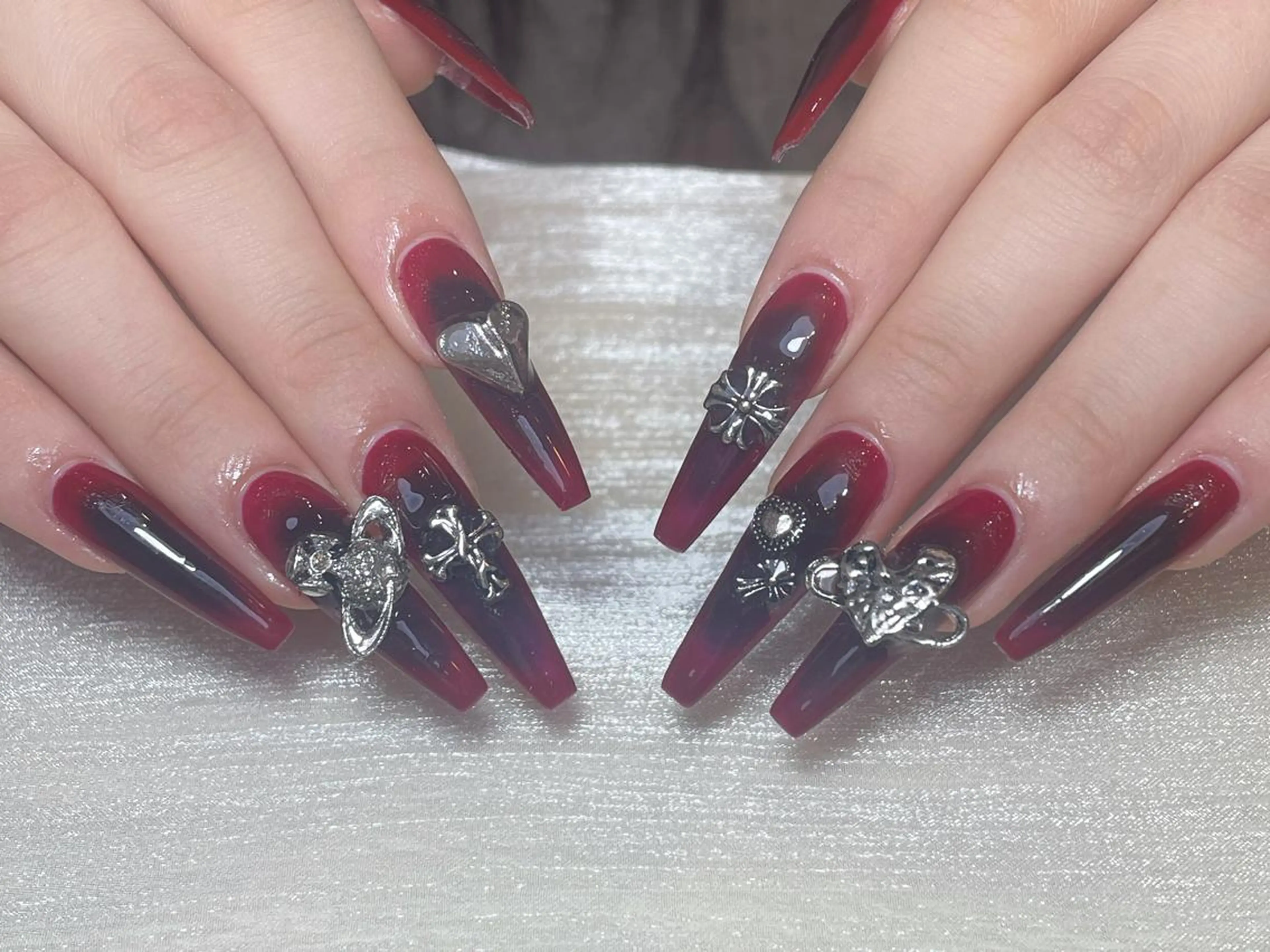 ロング 💅 リリアのネイルデザイン