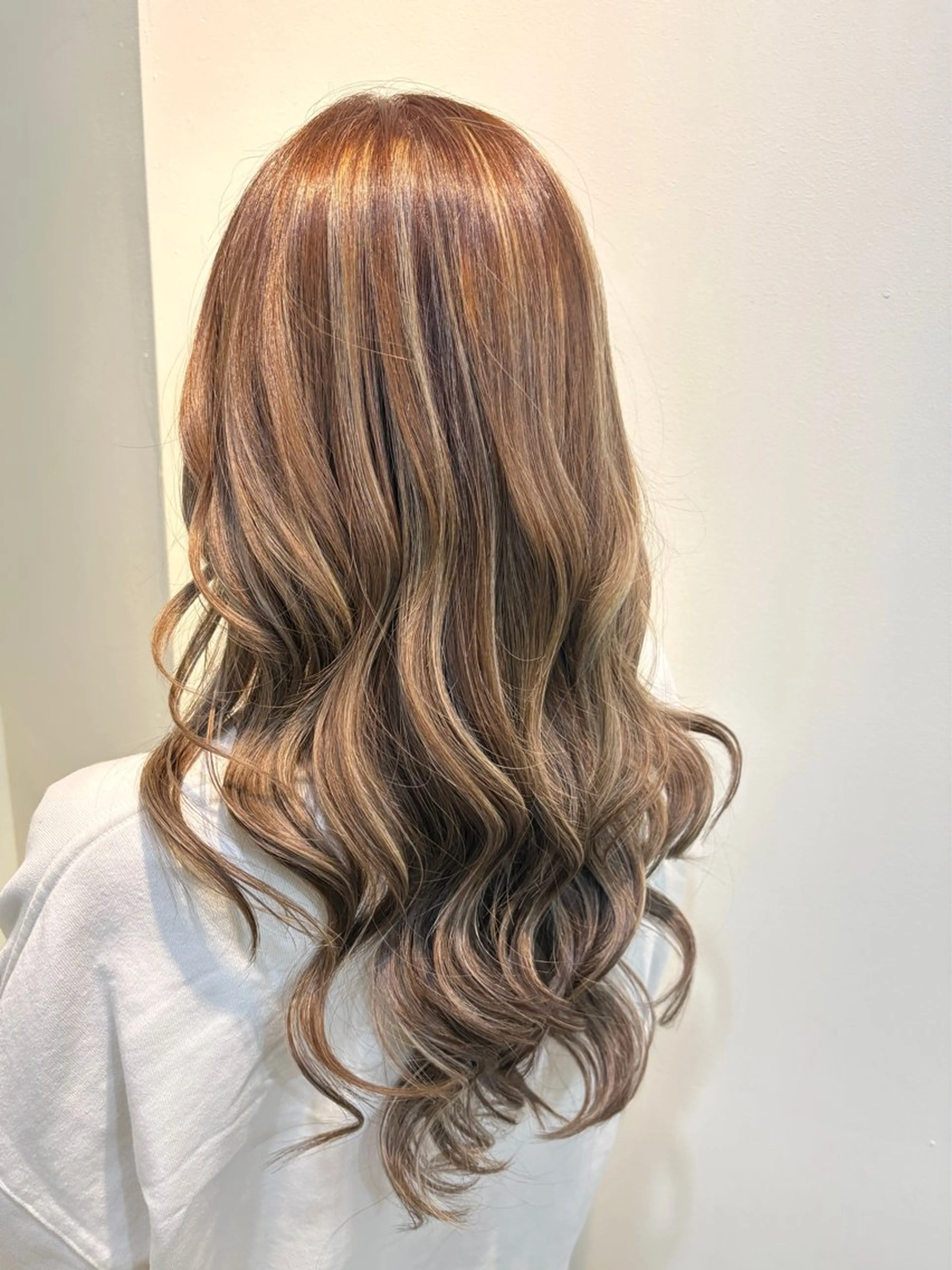 カラー ブリーチ ハイライトカラー カラーモデル募集中 🦋ハナ🦋のヘアスタイル