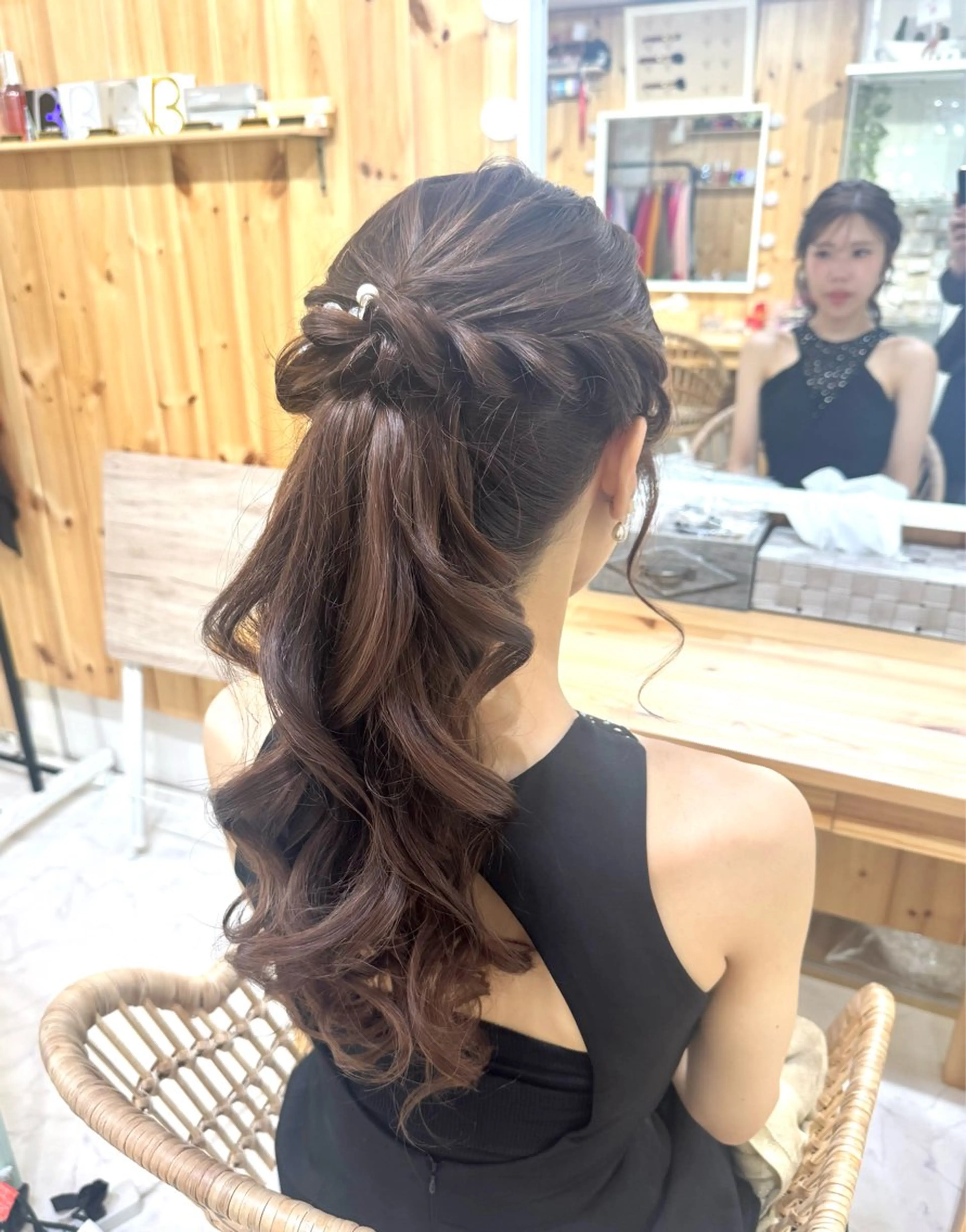 ヘアアレンジ 鷲見 望のヘアスタイル