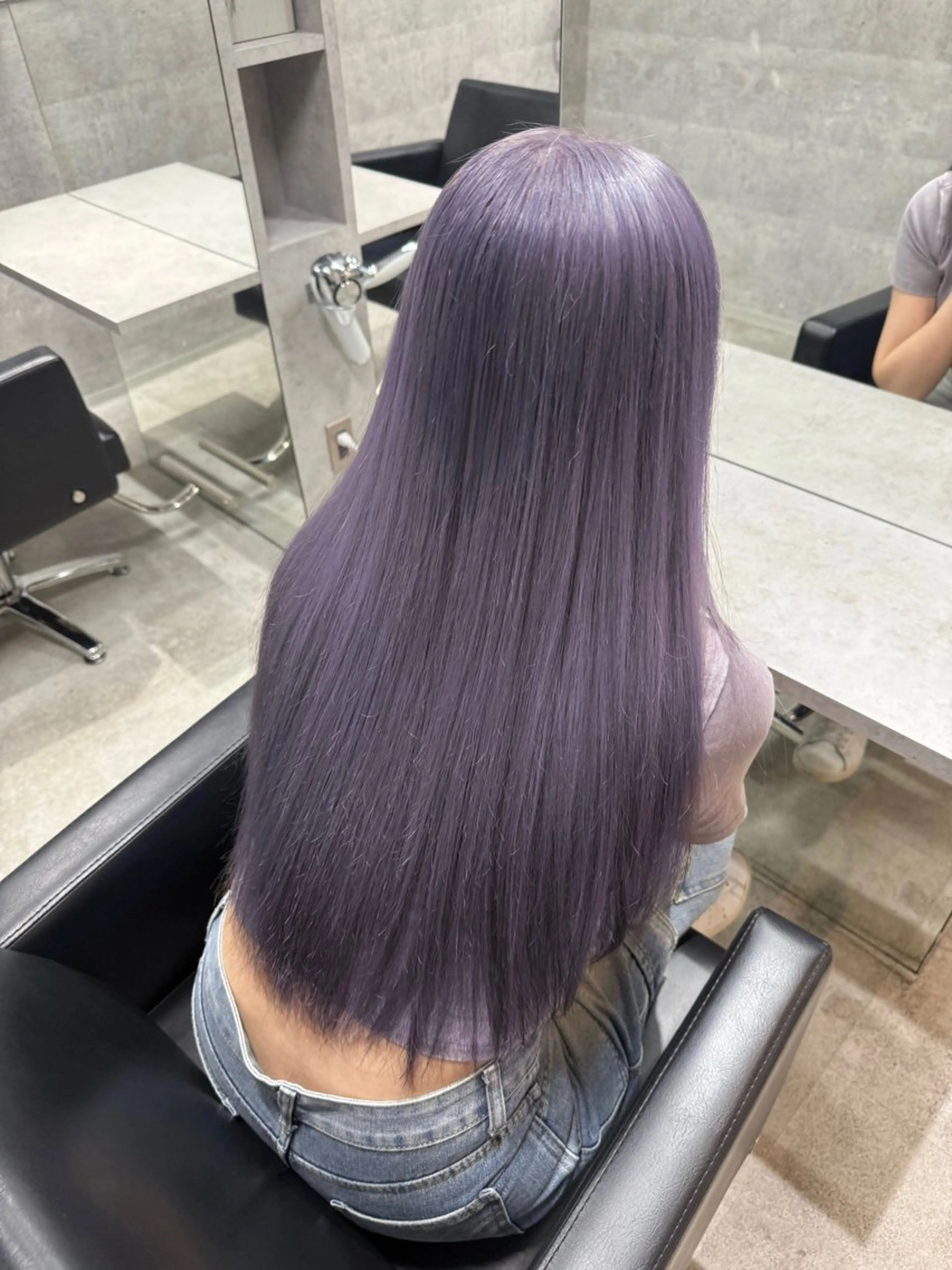 ロング カラー HOHOMI （ほほみ）のヘアスタイル