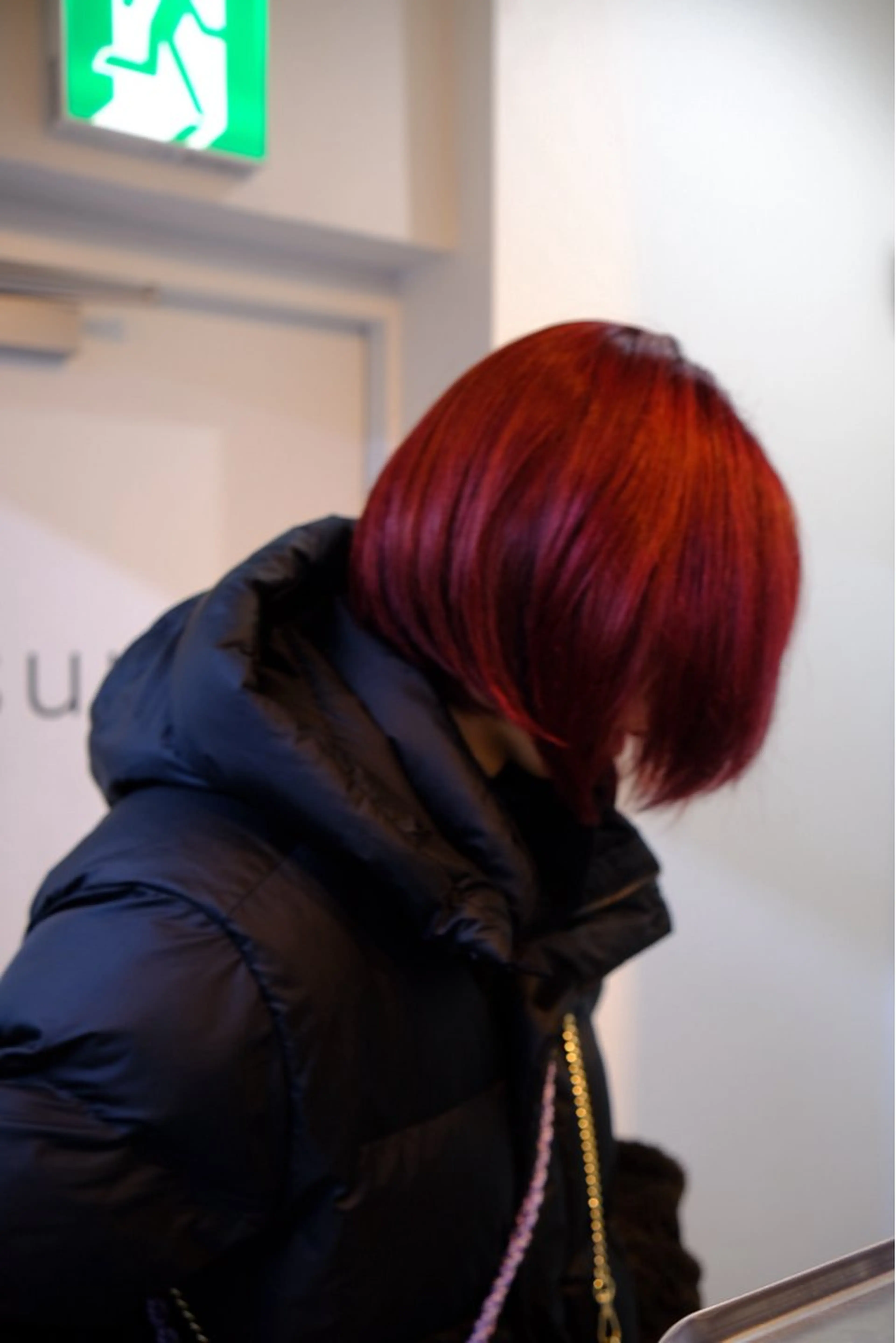 ミディアム カラー ブリーチ デザインカラー ハイトーンカラー 似合わせカット ウルフカット 柘原 颯太のヘアスタイル