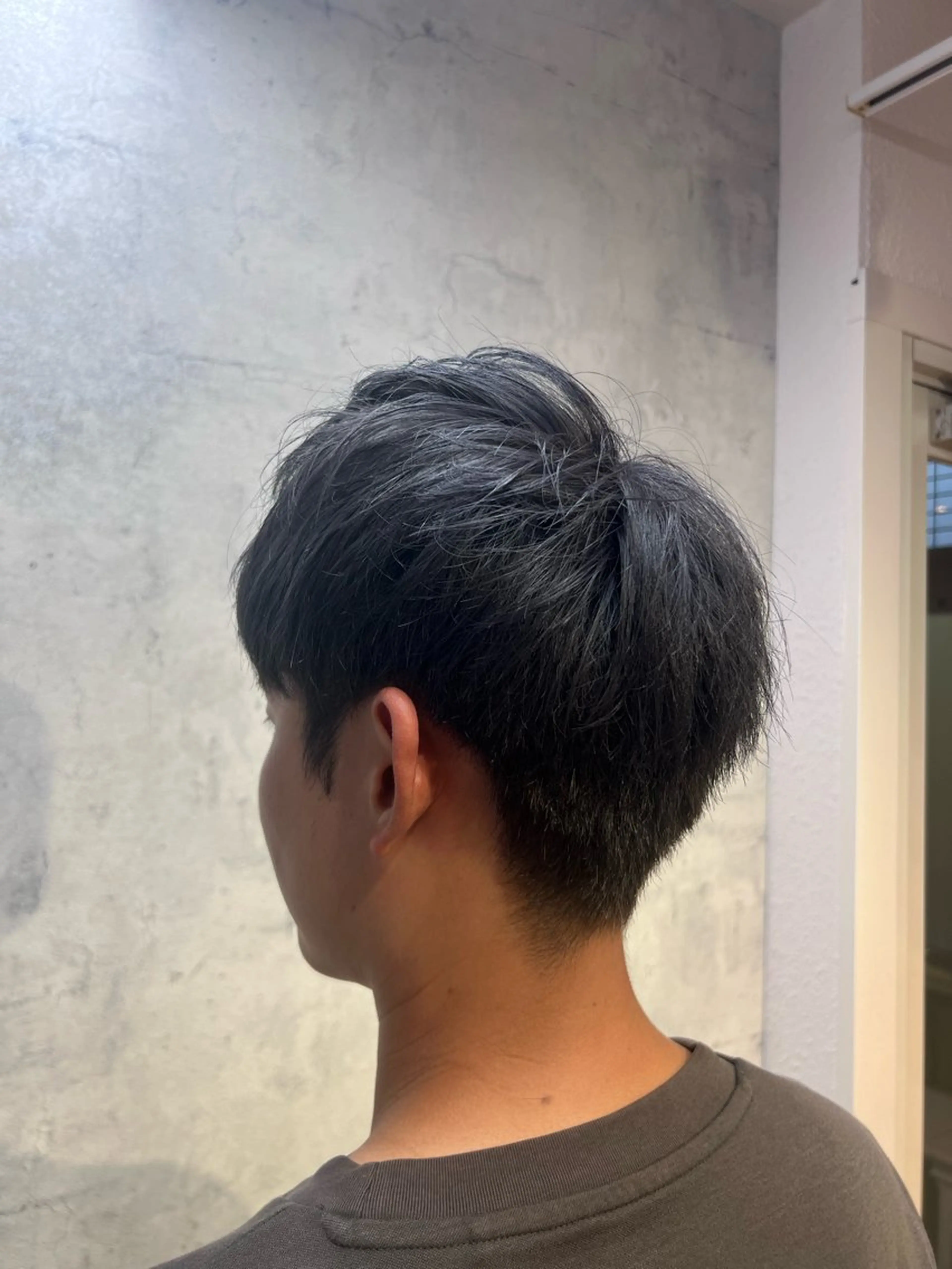 ショート ヘアカラー ⚡️ エマ🥑のヘアスタイル