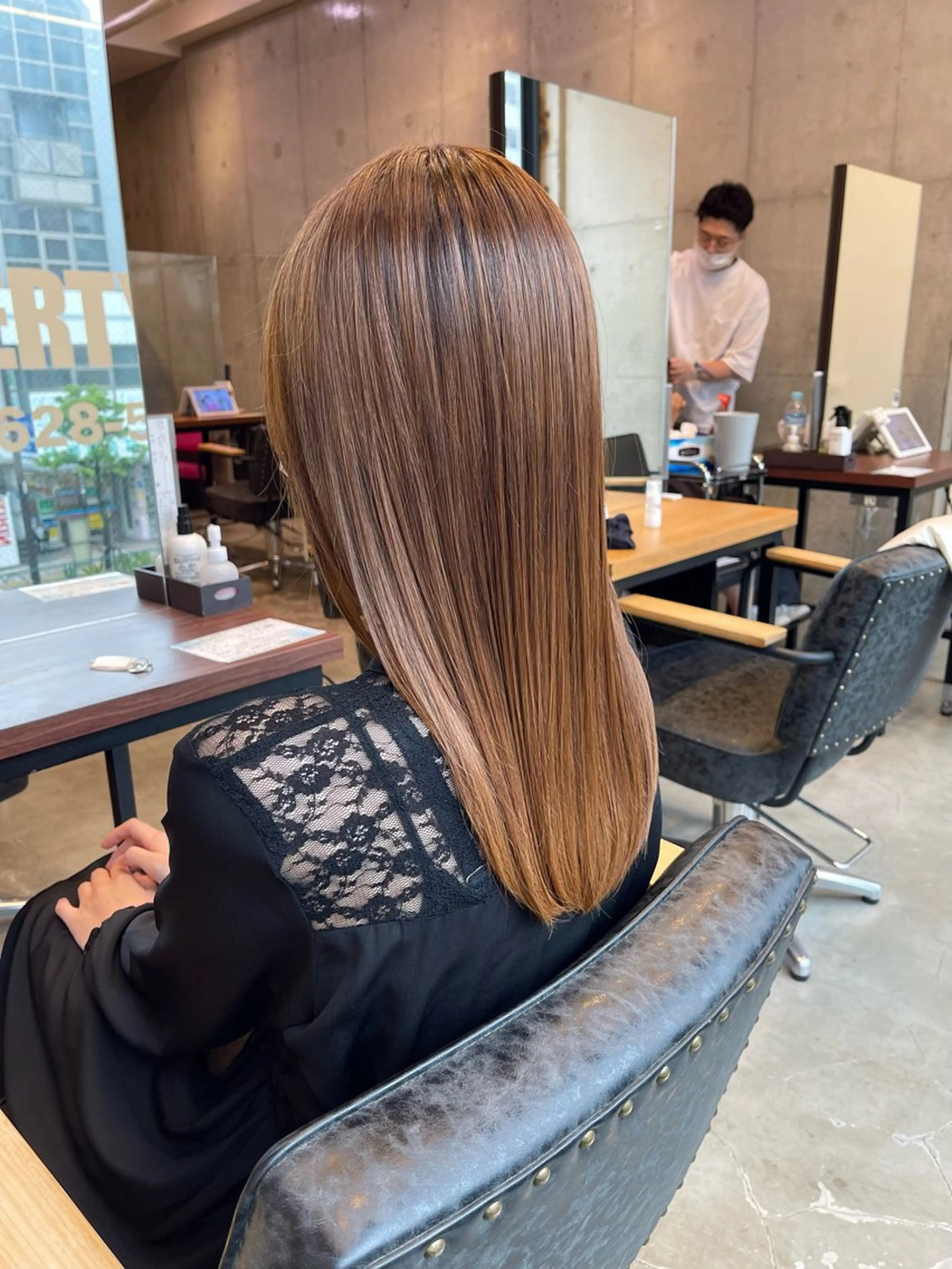 セミロング 平栗 篤のヘアスタイル