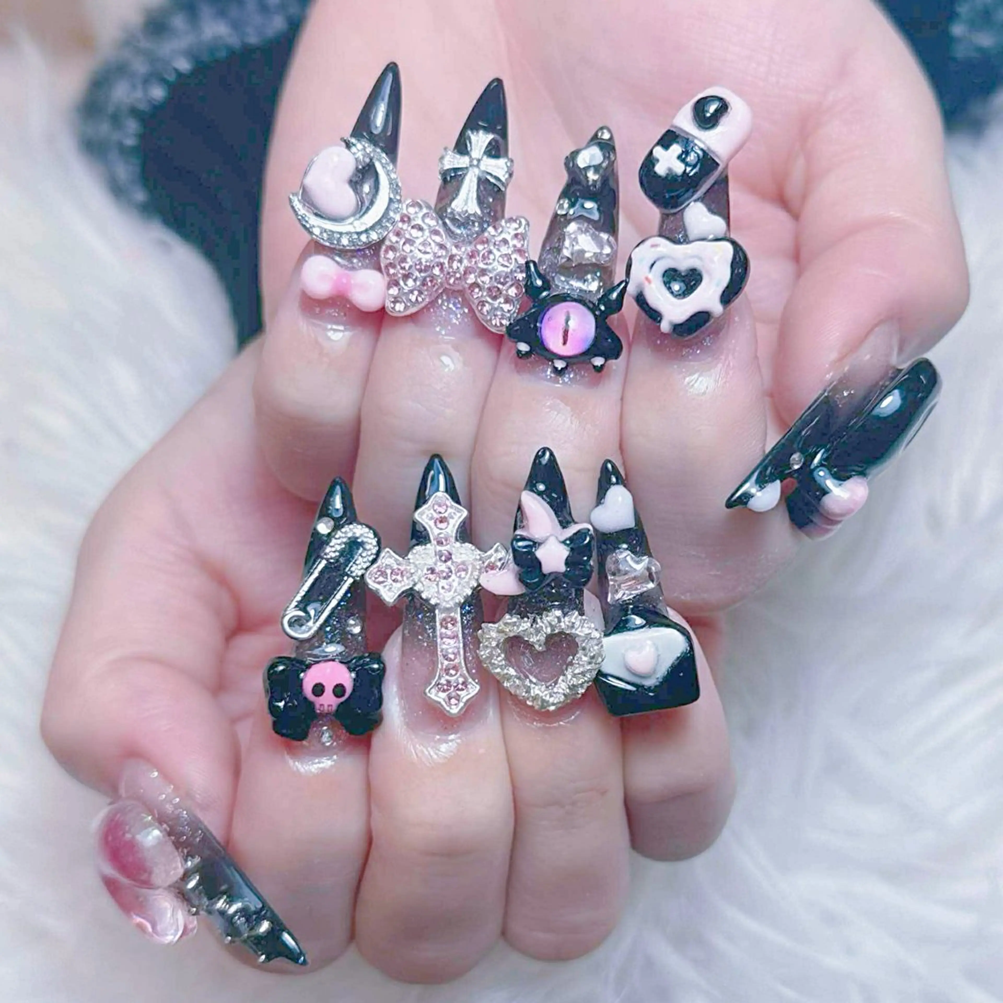 ネイル ANH ゴテゴテネイルサロンのネイルデザイン