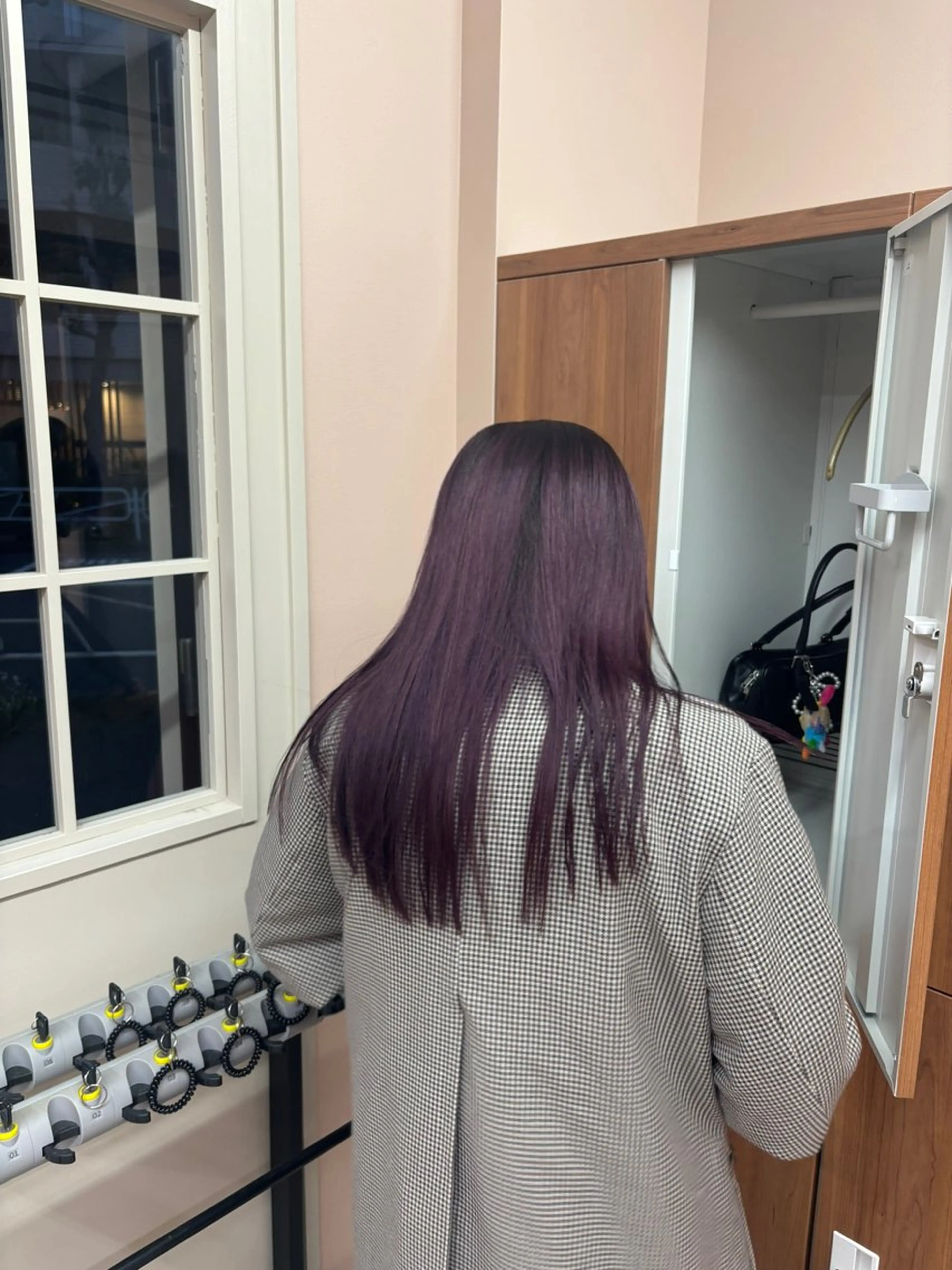 カラー ブリーチ ヘアカラー トリートメント ROCCOeast AKARIのヘアスタイル