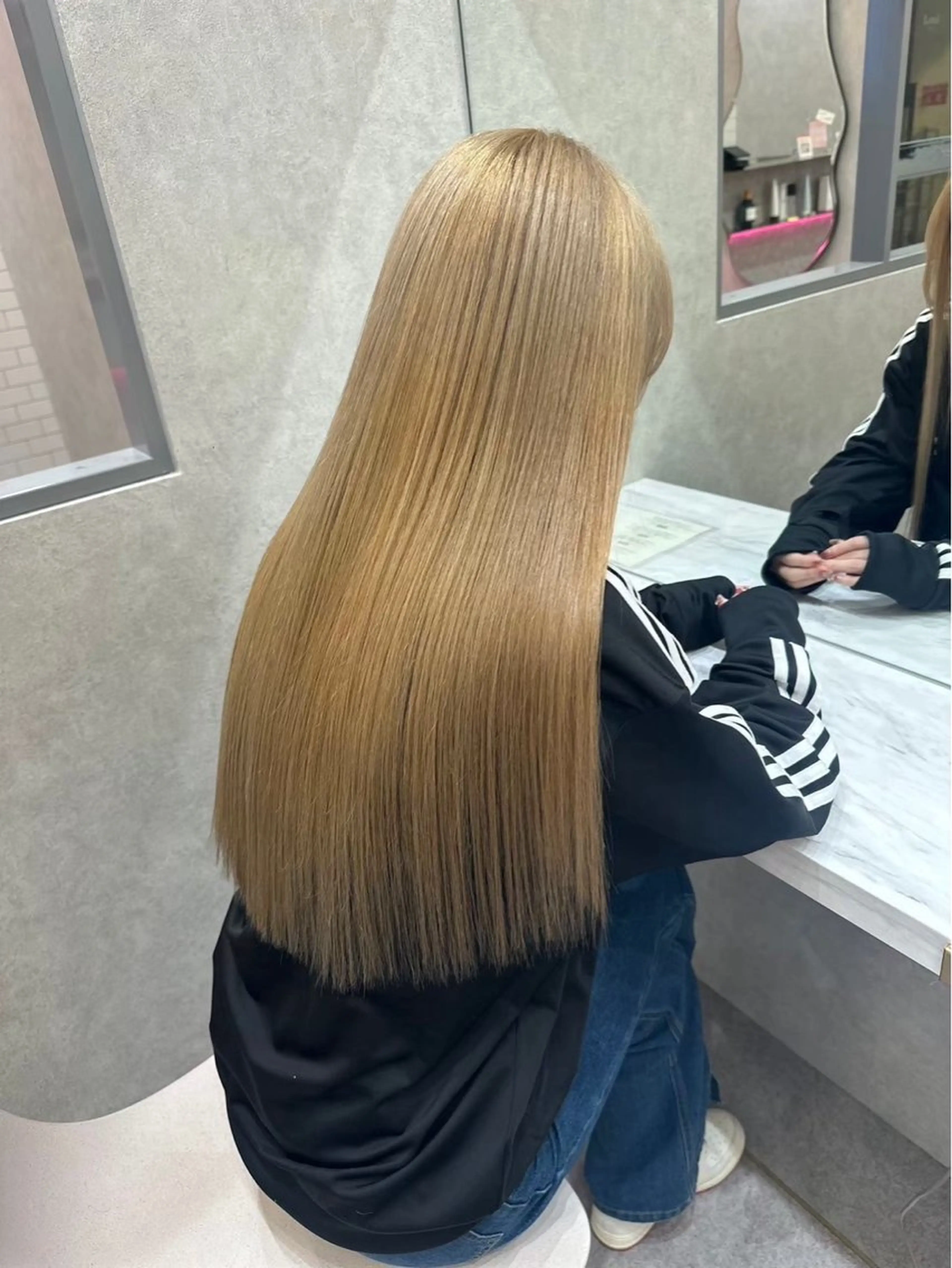 ロング カラー トリートメント lond/ MOMOKOのヘアスタイル