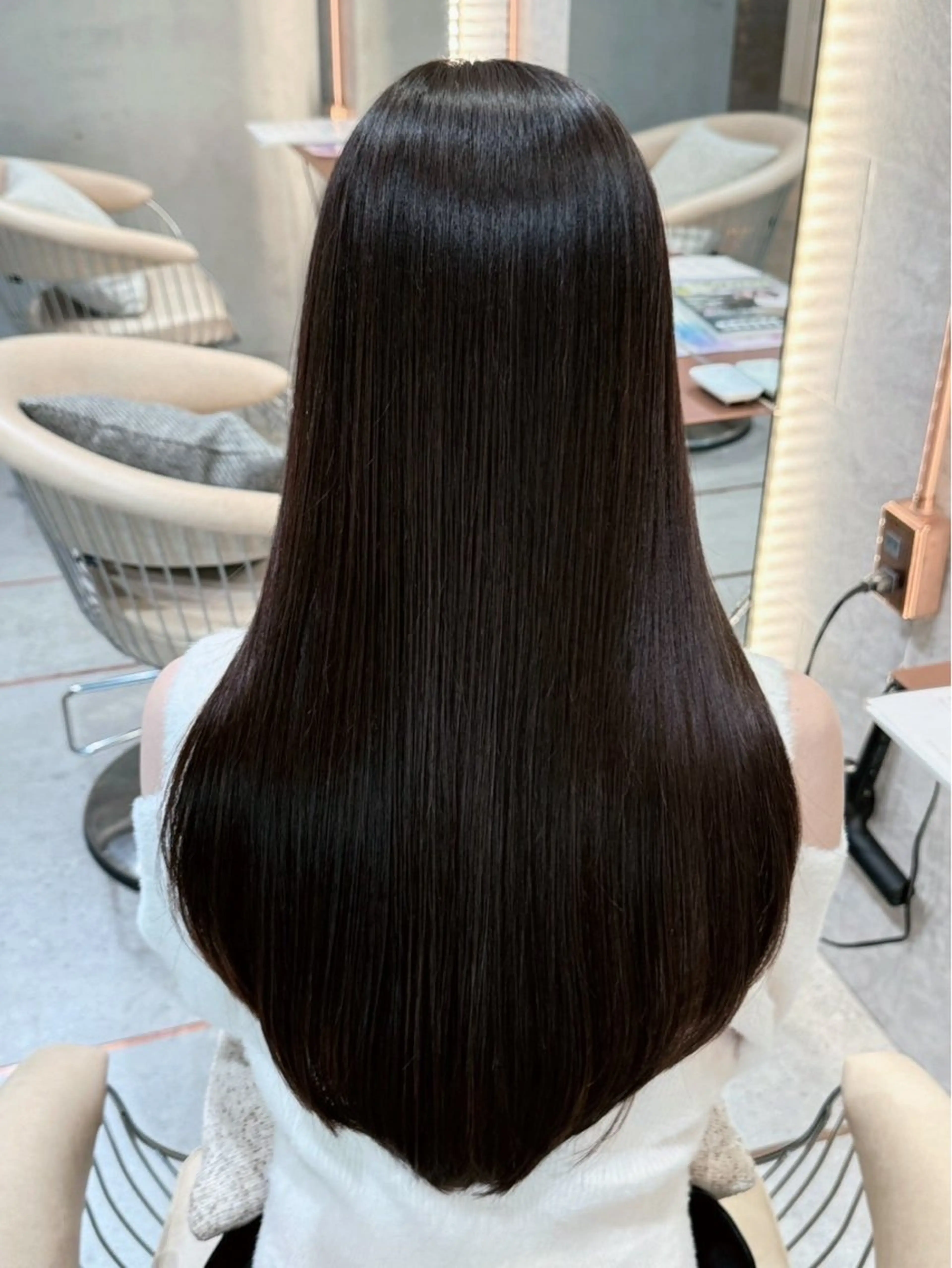 ロング カラー 阿久澤 梨沙のヘアスタイル