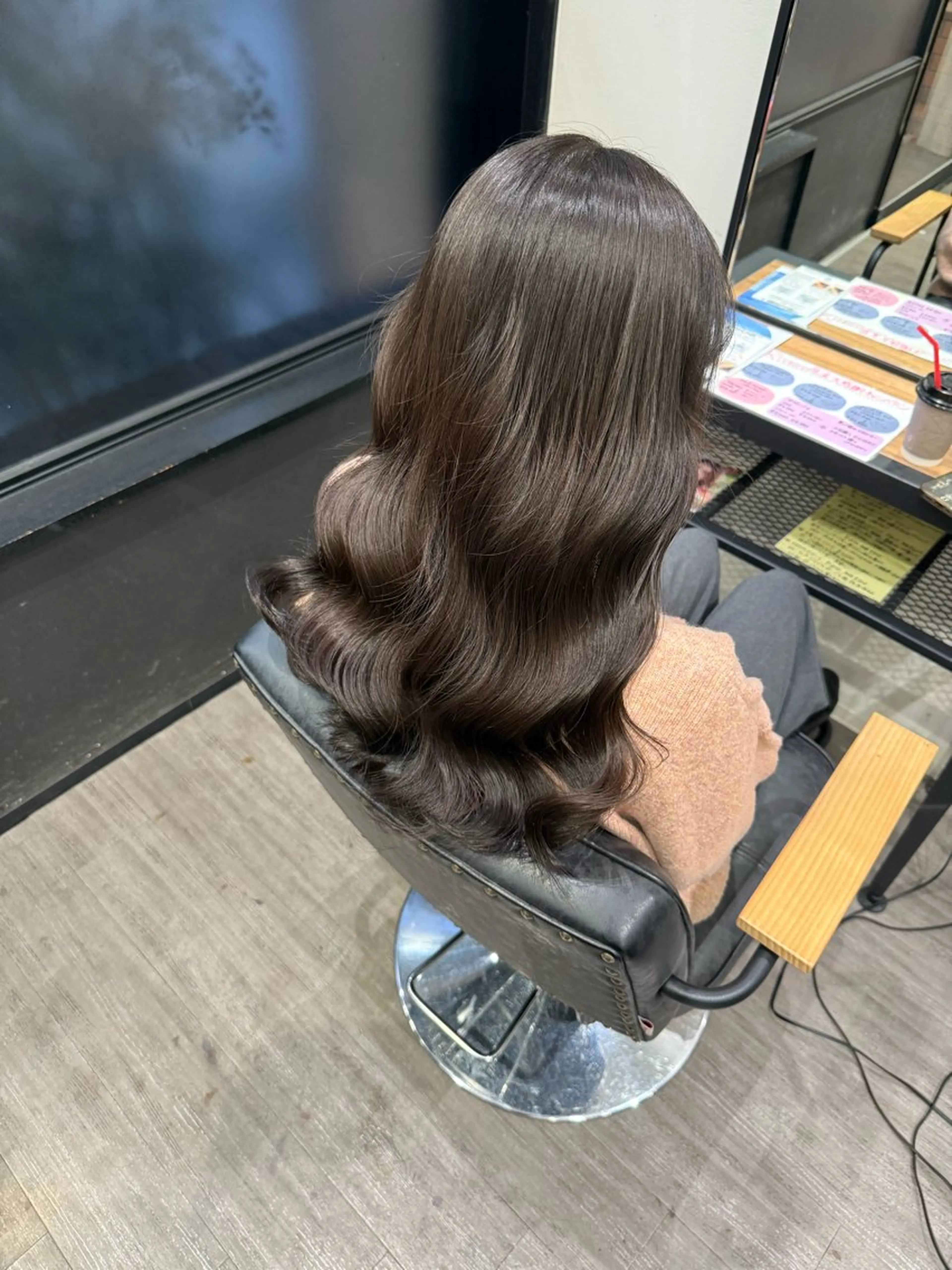 セミロング カラー アッシュ オリーブアッシュ カット ヘアカラー トリートメント 艶髪レイヤー上田 紗也🇰🇷💗のヘアスタイル