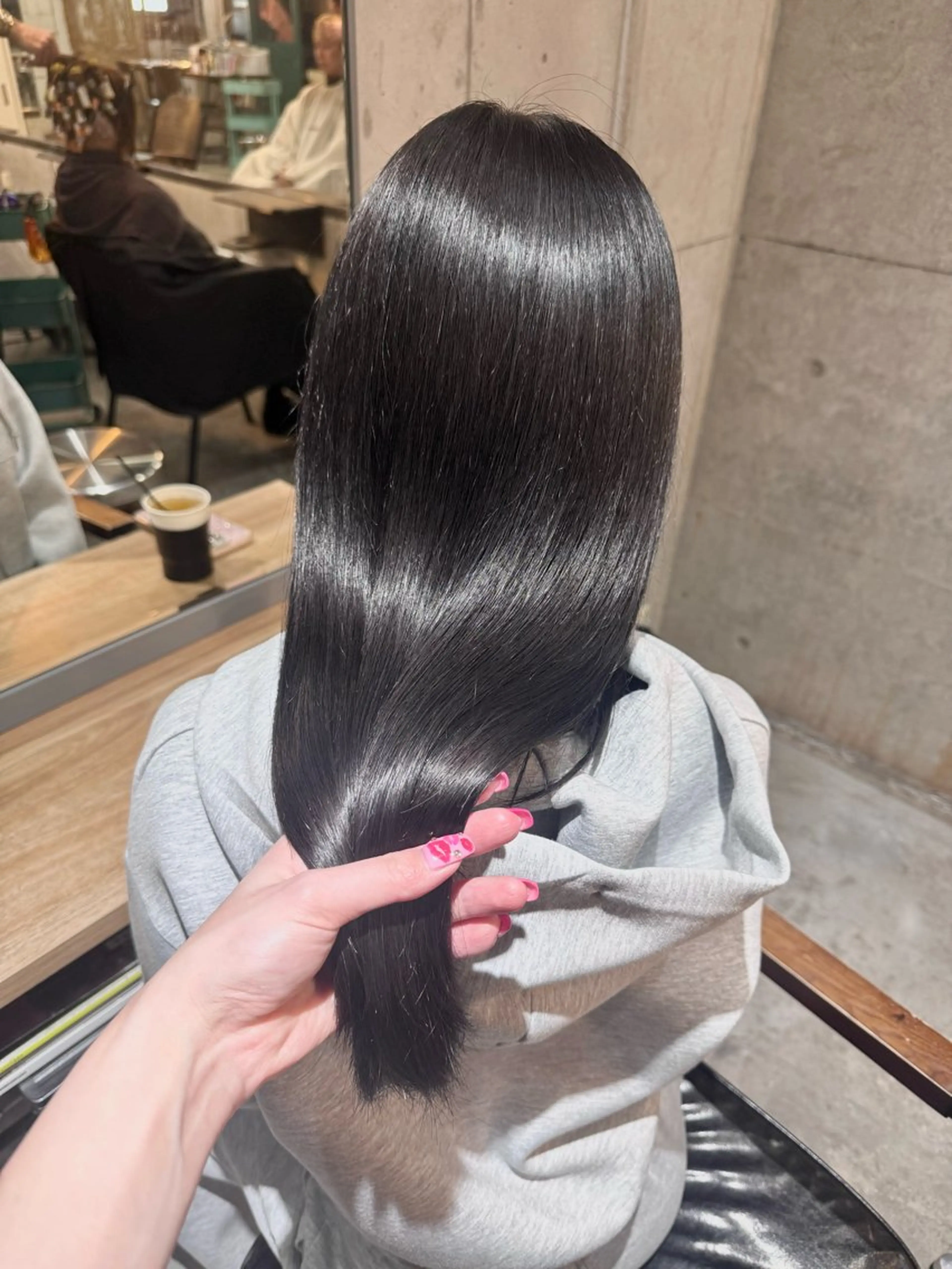 ロング カラー メンズ グレージュ ヘアカラー トリートメント 艶髪/ハイトーン /masami🩵のヘアスタイル