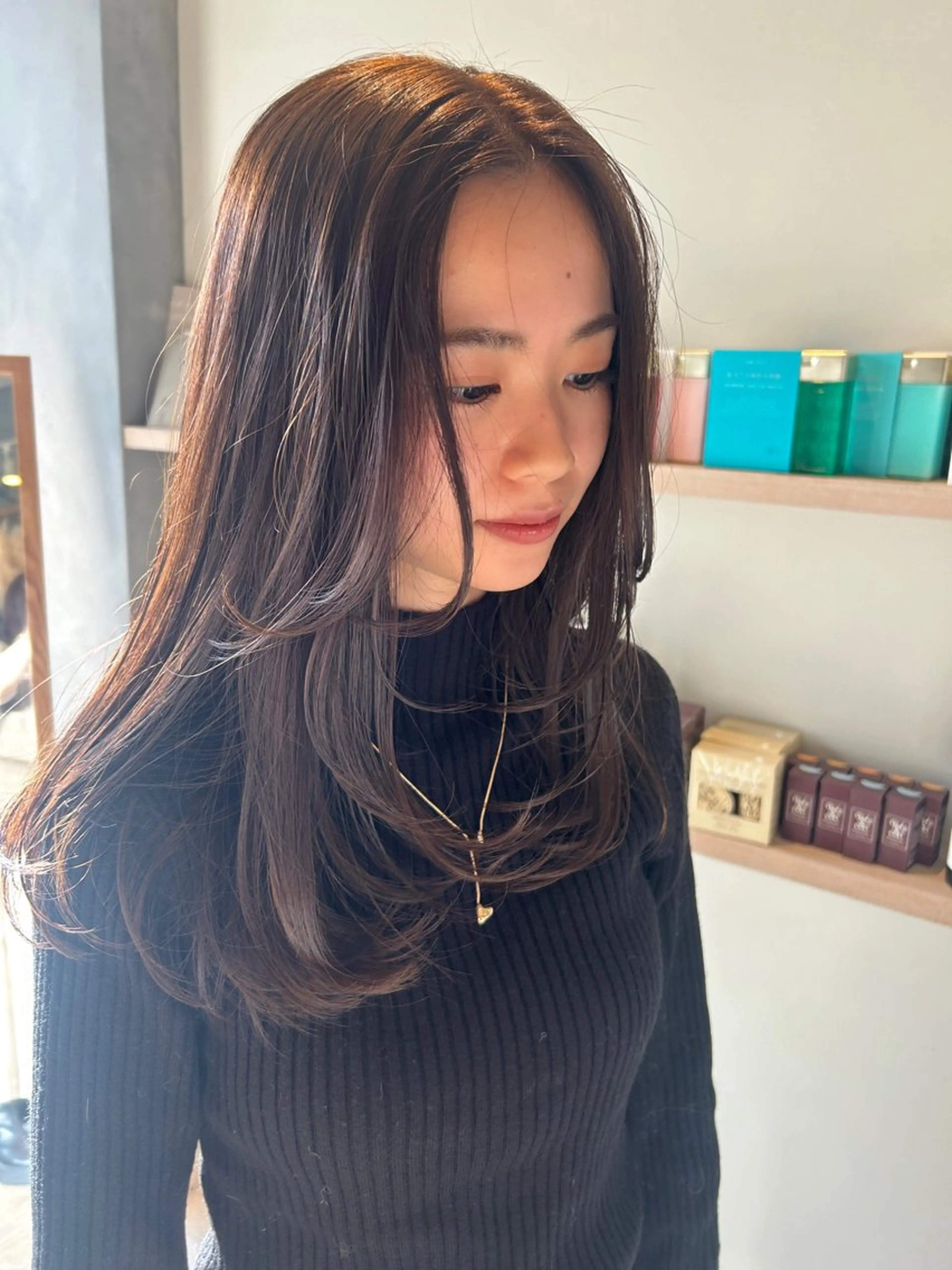 ミディアム カラー レイヤーカット kanami - ROCCO -のヘアスタイル