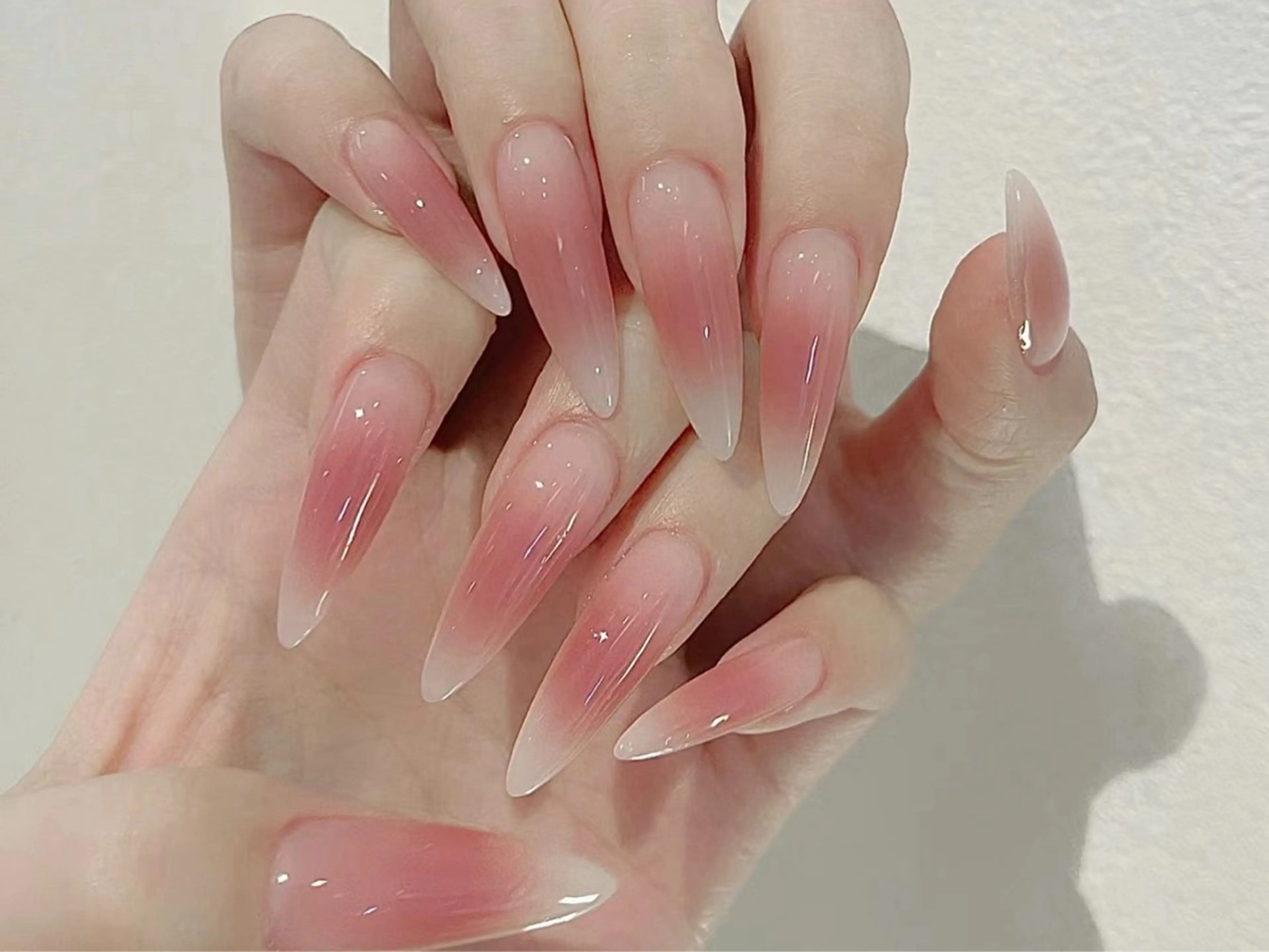 ネイル アートネイル チークネイル 長さ出し ジェルネイル マグネットネイル ハンドネイル ハンドケア ラッキーネイルサロン 西川口東口店のネイルデザイン