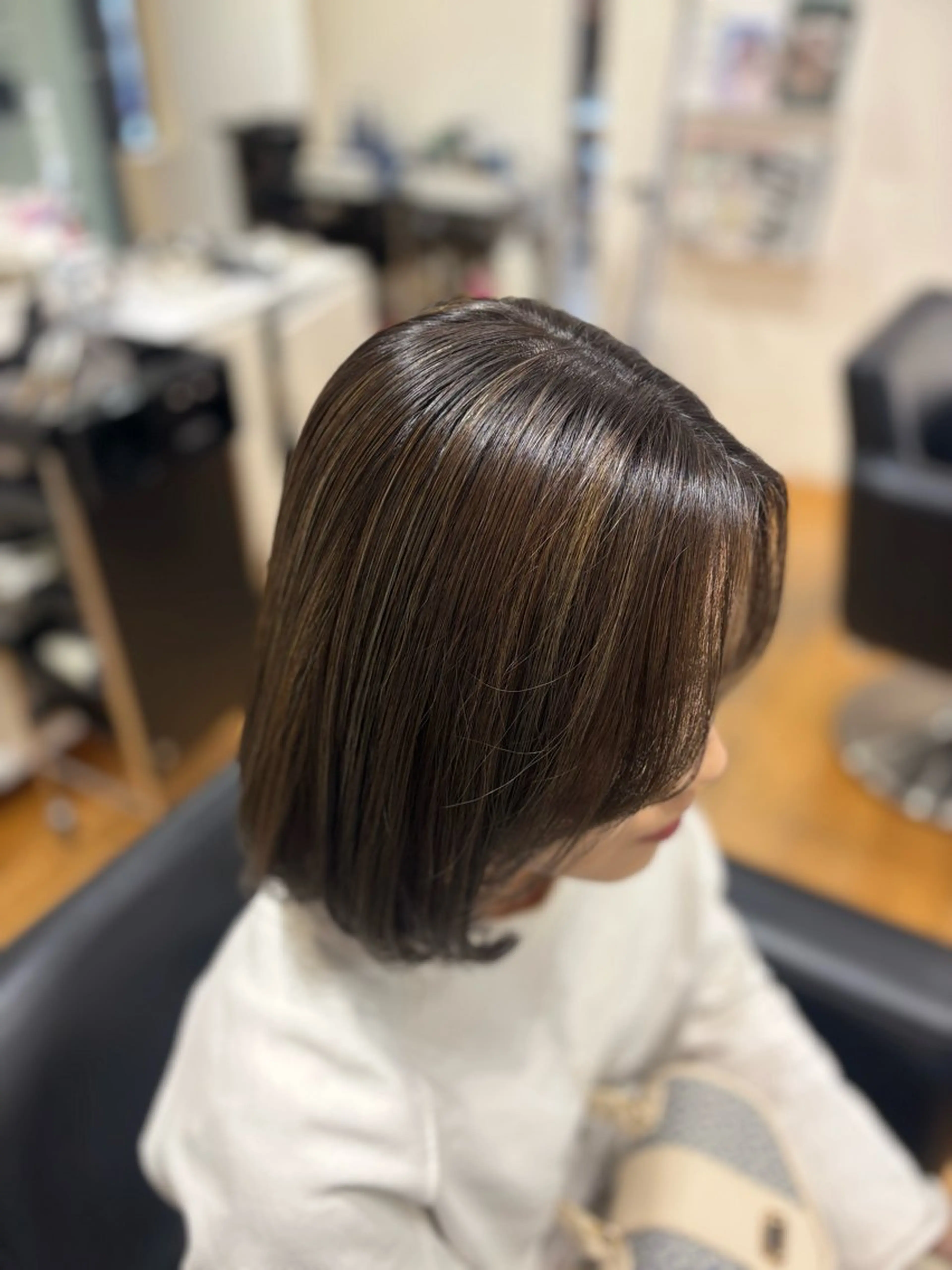 ミディアム カラー ヘアカラー 浜崎 千亜のヘアスタイル