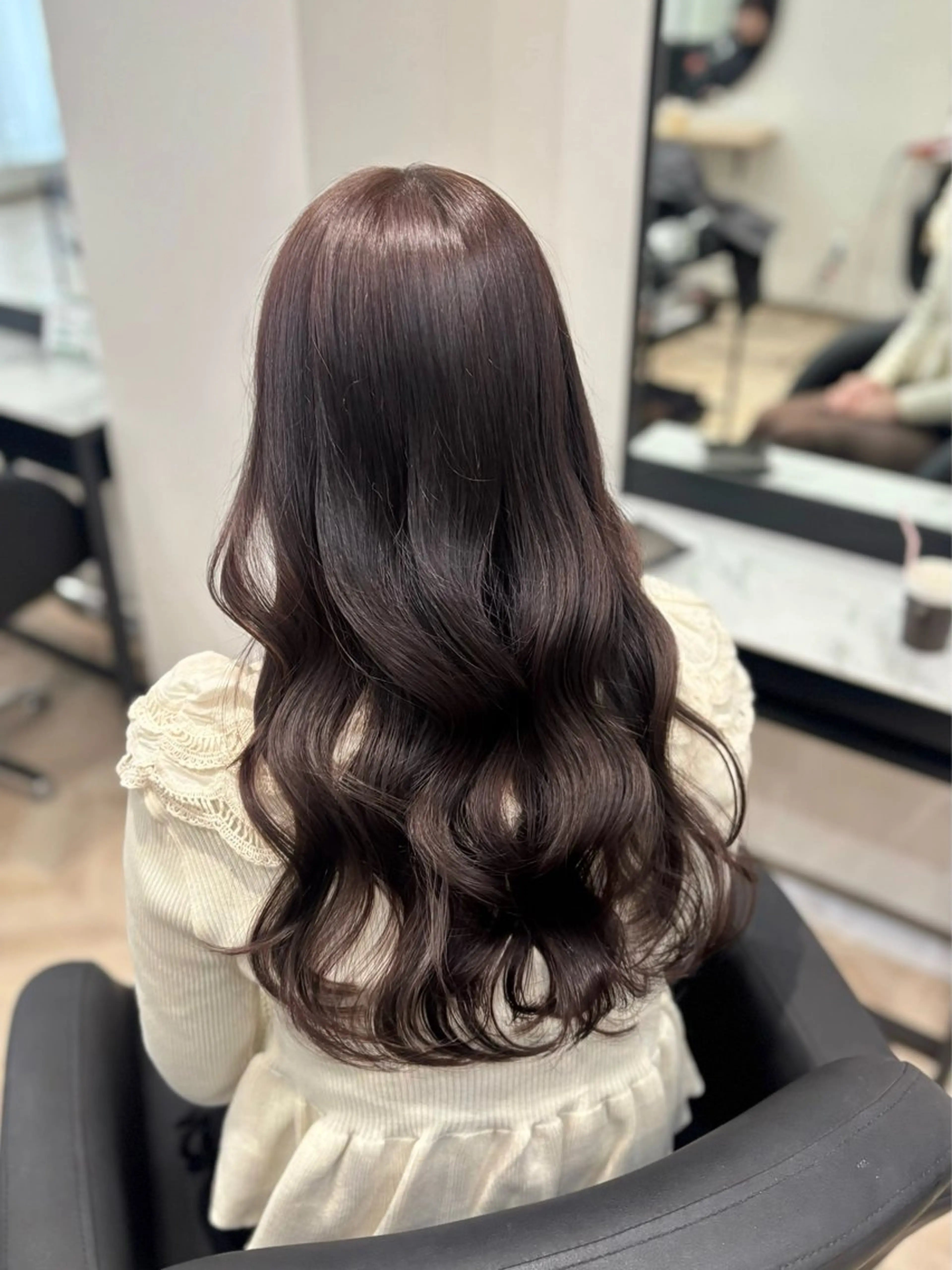 ロング カラー ベージュカラー カット ヘアカラー トリートメント 𝒎𝒐𝒆🩰 名駅/ヘアメ/暖色♡のヘアスタイル