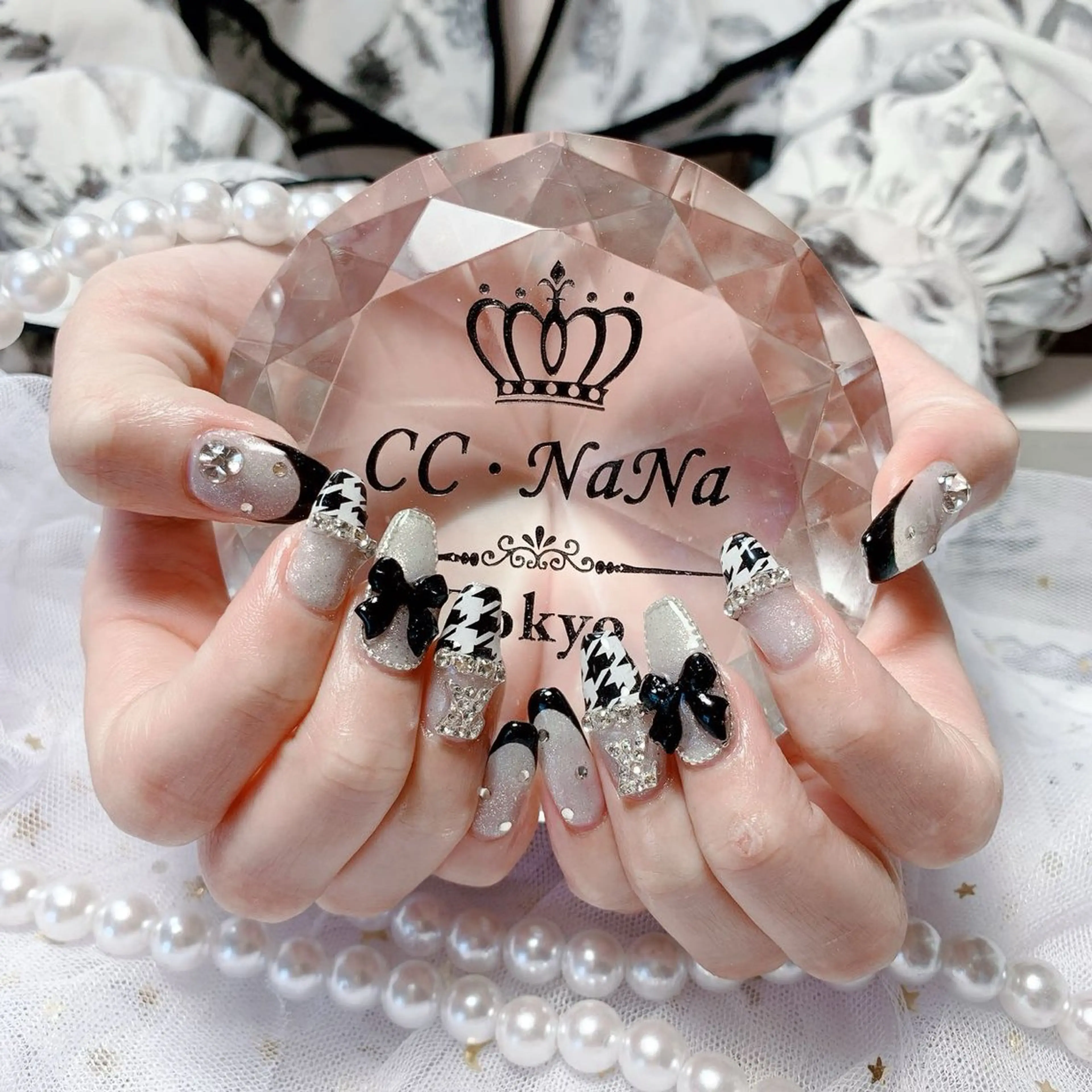 ネイル アートネイル チークネイル フラッシュネイル ジェルネイル グラデーション ハンドネイル 💎CC・NaNa 韓国風ネイル🌙Cのネイルデザイン