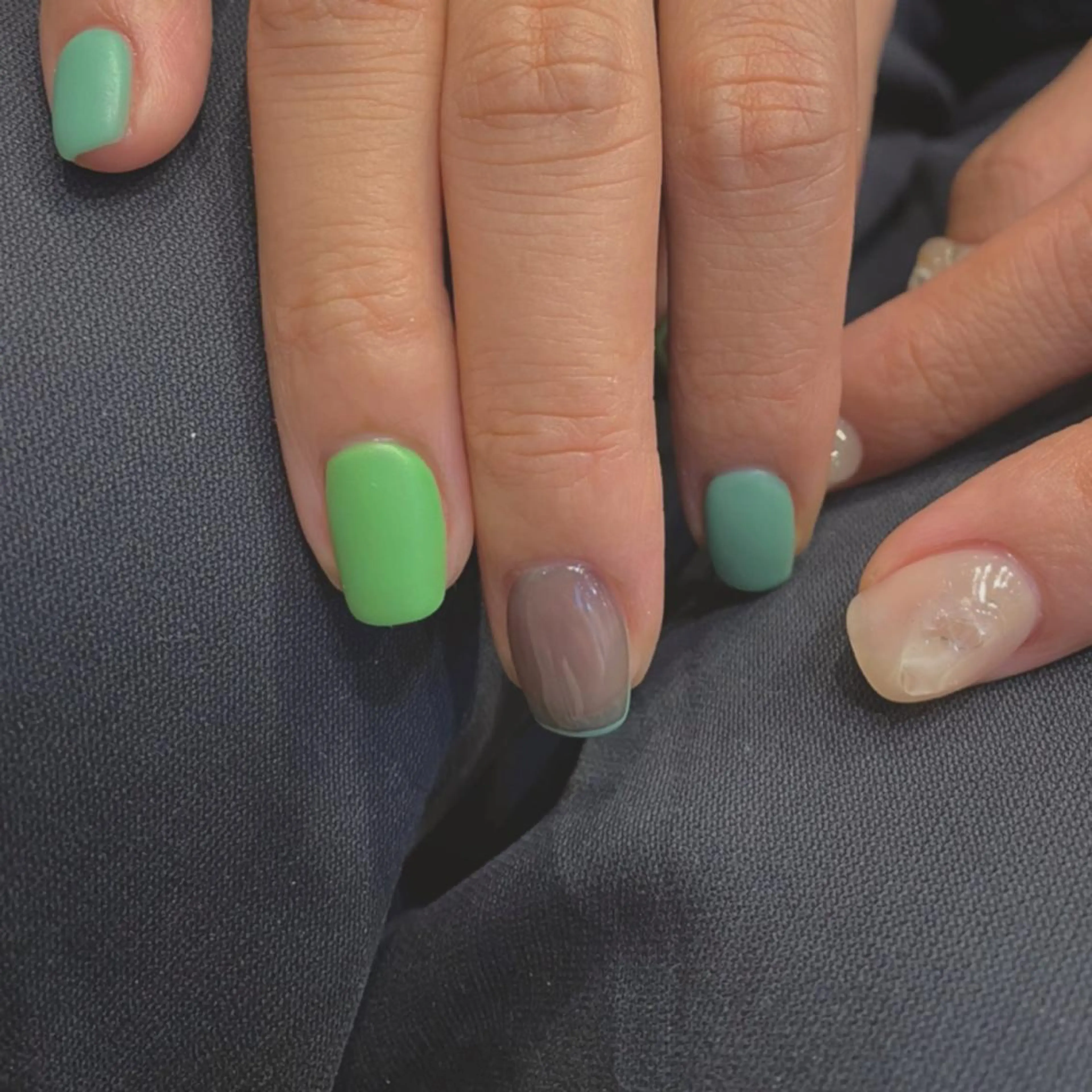 ネイル マットネイル 🌼大西洋子 laughl🌼のネイルデザイン