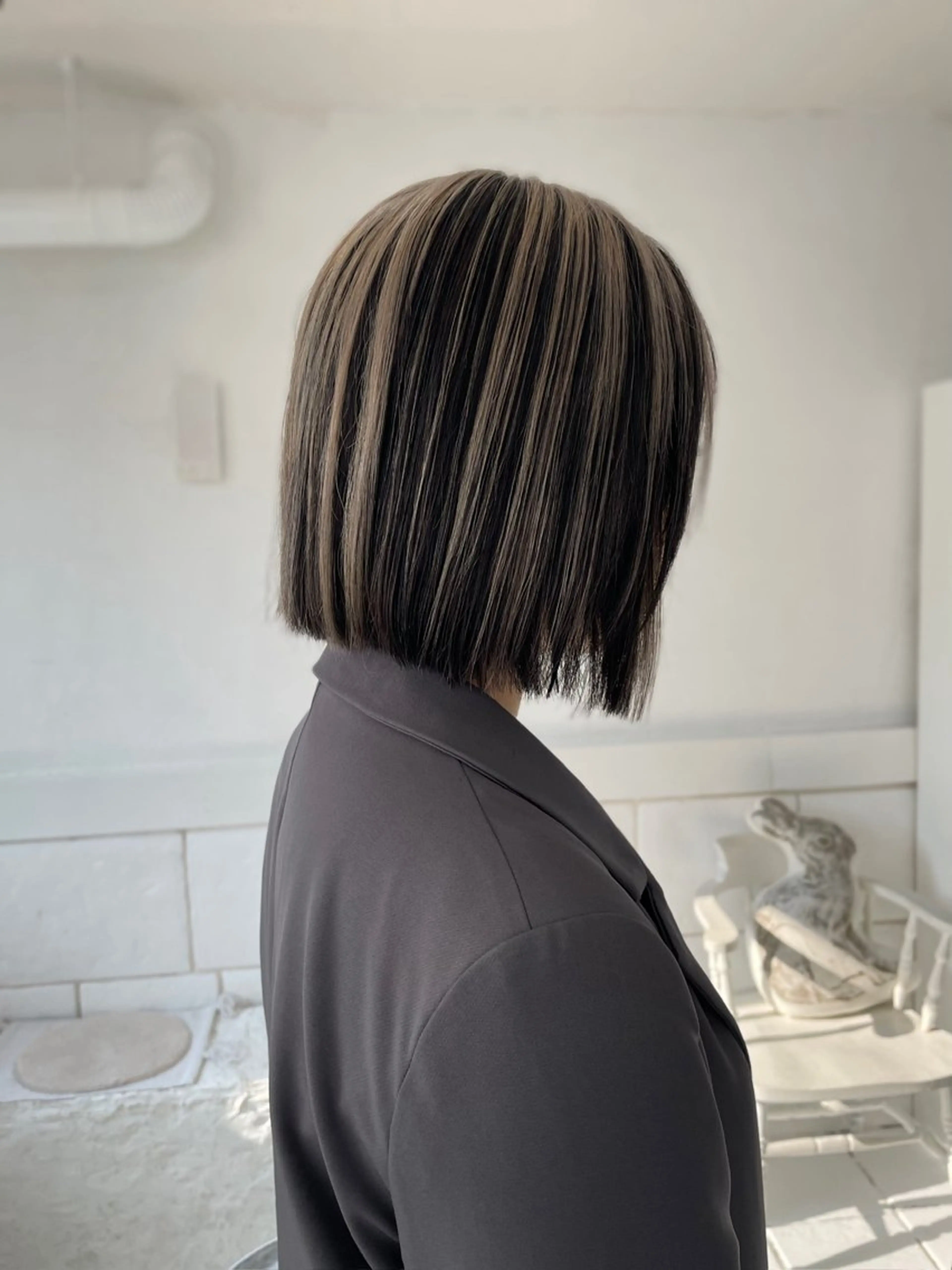 ミディアム カラー 切りっぱなしボブ ブリーチ ケアブリーチ デザインカラー ボブ ヘアカラー miku🌿‬ メンズバレイヤージュのヘアスタイル