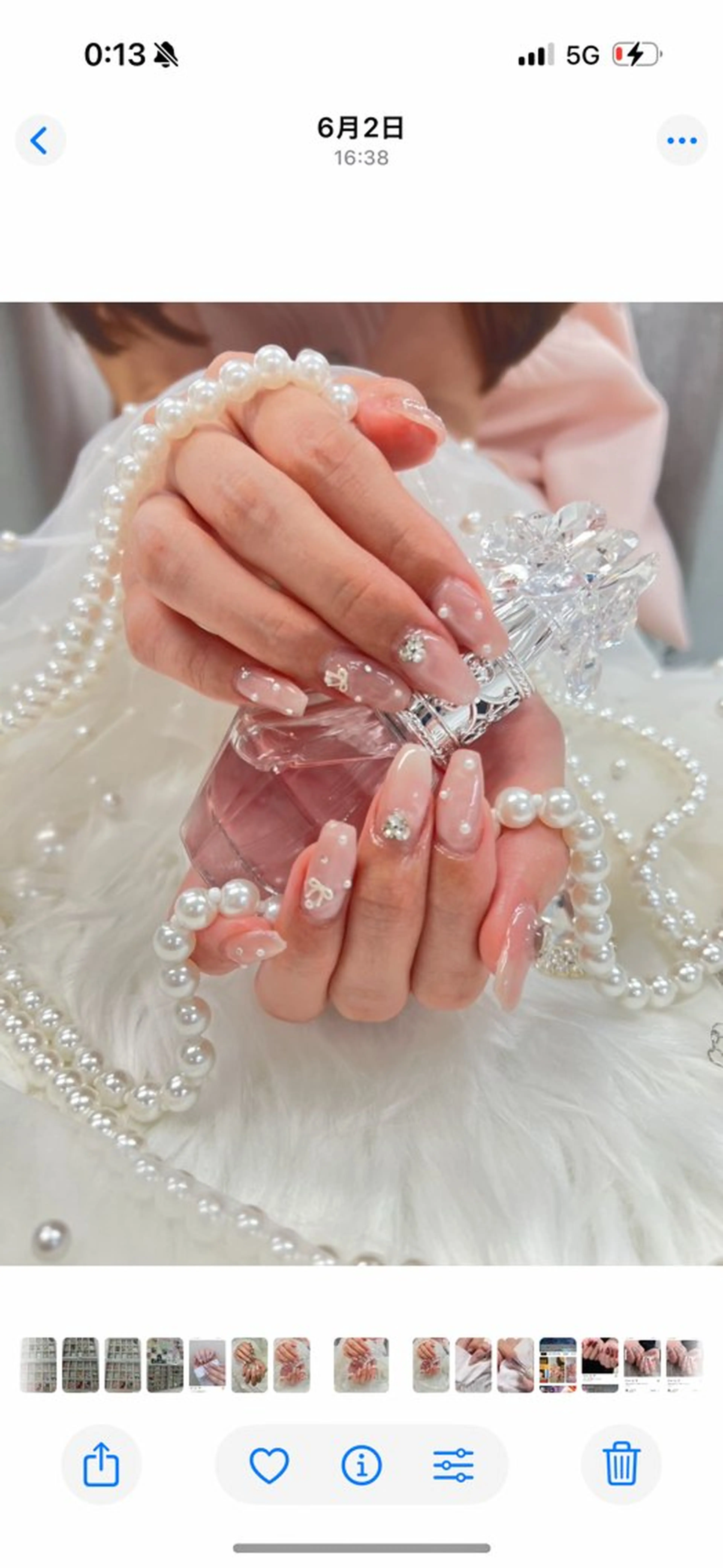 ネイル フレンチネイル ジェルネイル ガラスフレンチ マグネットネイル パラジェル Queeens nailのネイルデザイン