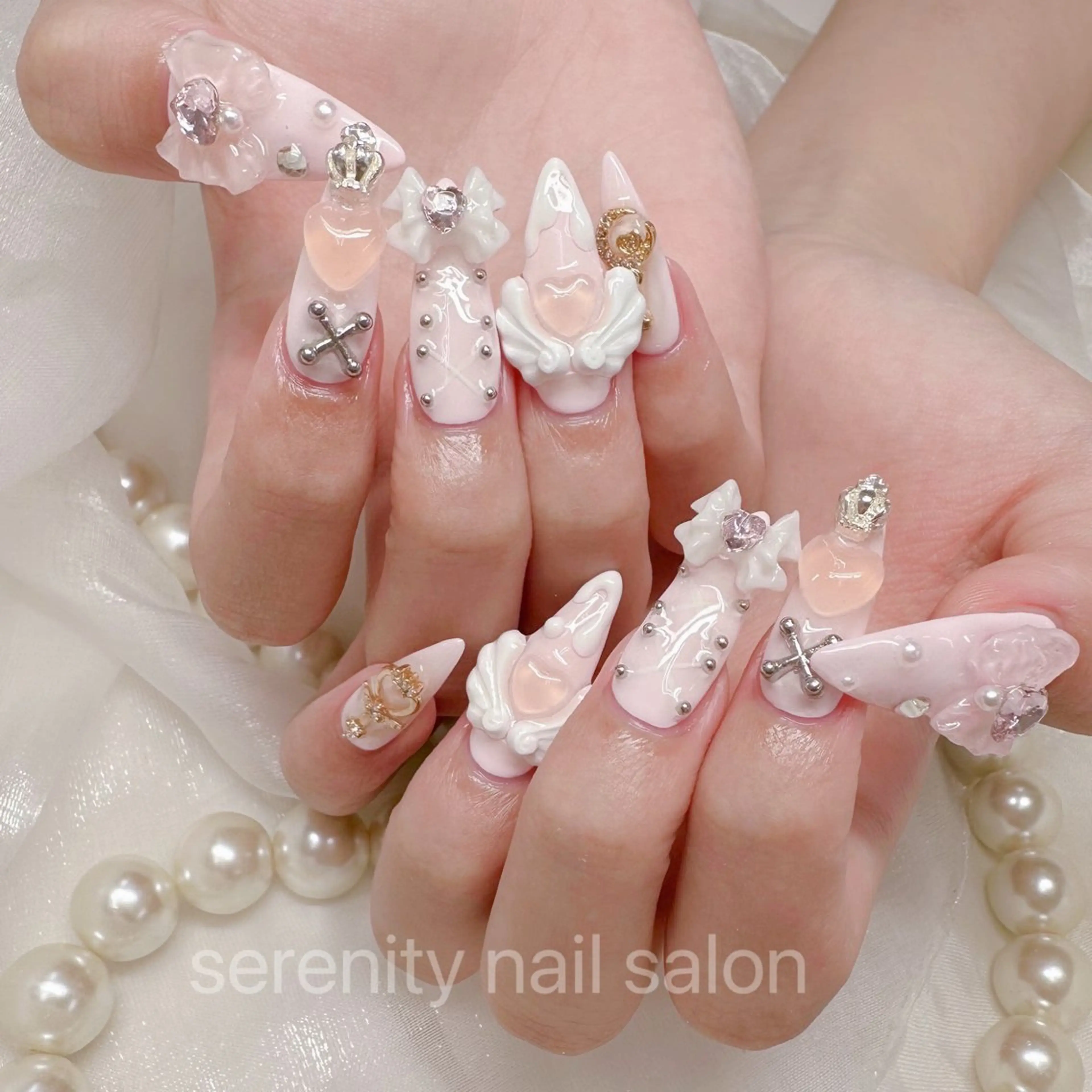 ネイル ハンドネイル ハンドケア ✨Serenity Nail salonのネイルデザイン