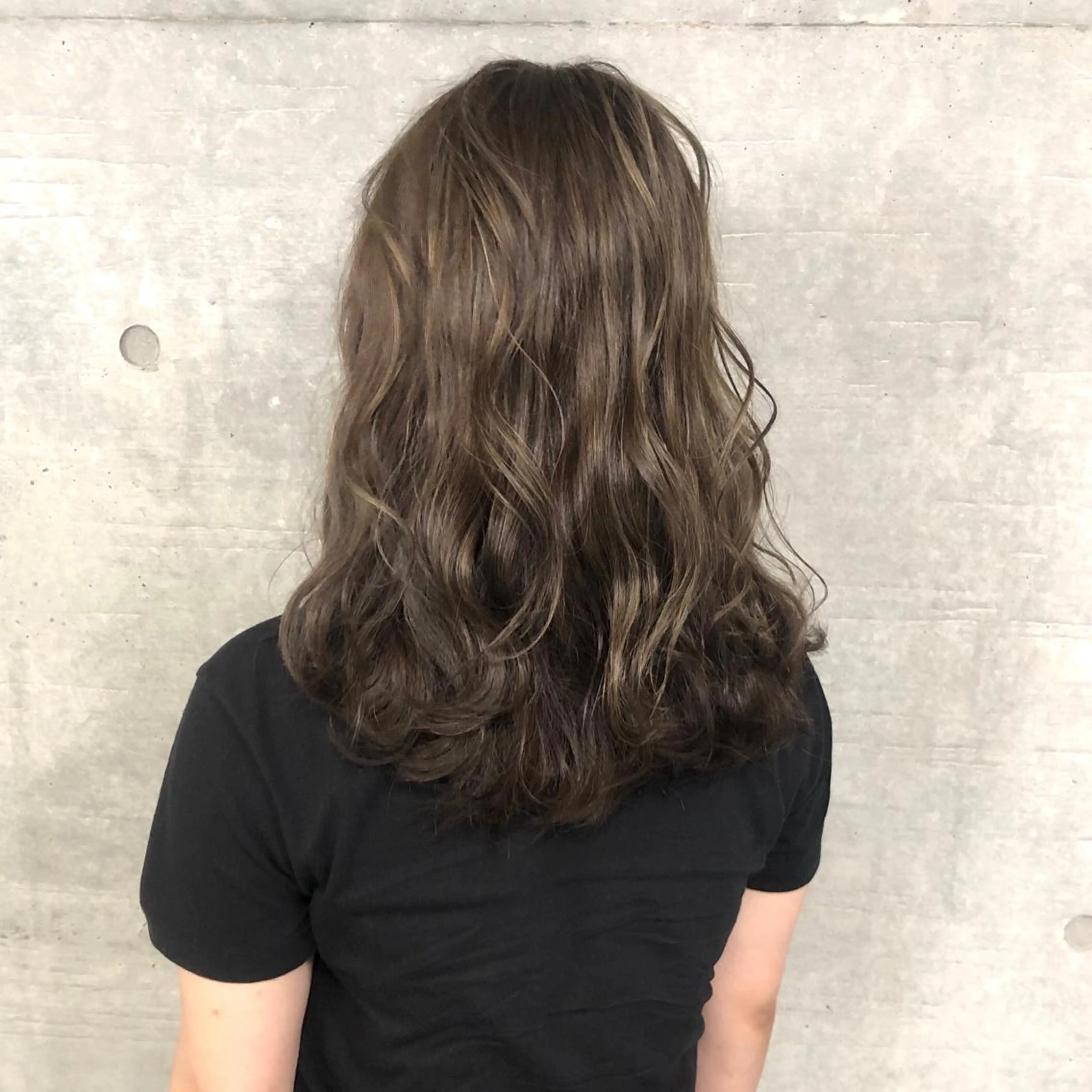 セミロング カラー ブリーチ ケアブリーチ ハイライトカラー ハイライト 卒業式お呼ばれ🕊️ ヘアセット✴︎ミキのヘアスタイル