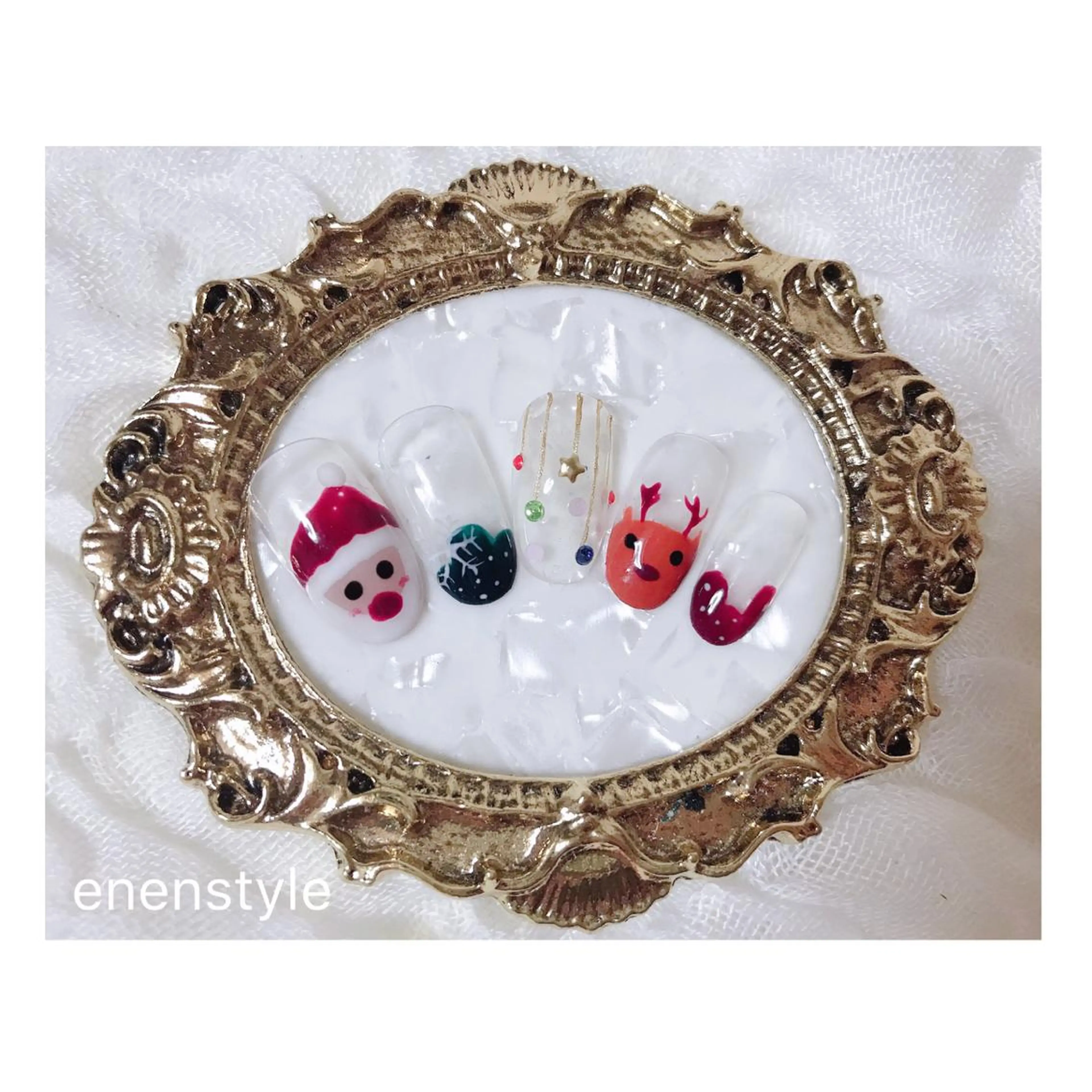 ショート ネイル クリスマス ジェルネイル ニュアンスネイル オフィスネイル ワンカラーネイル ハンドネイル 👑enen style👑のネイルデザイン