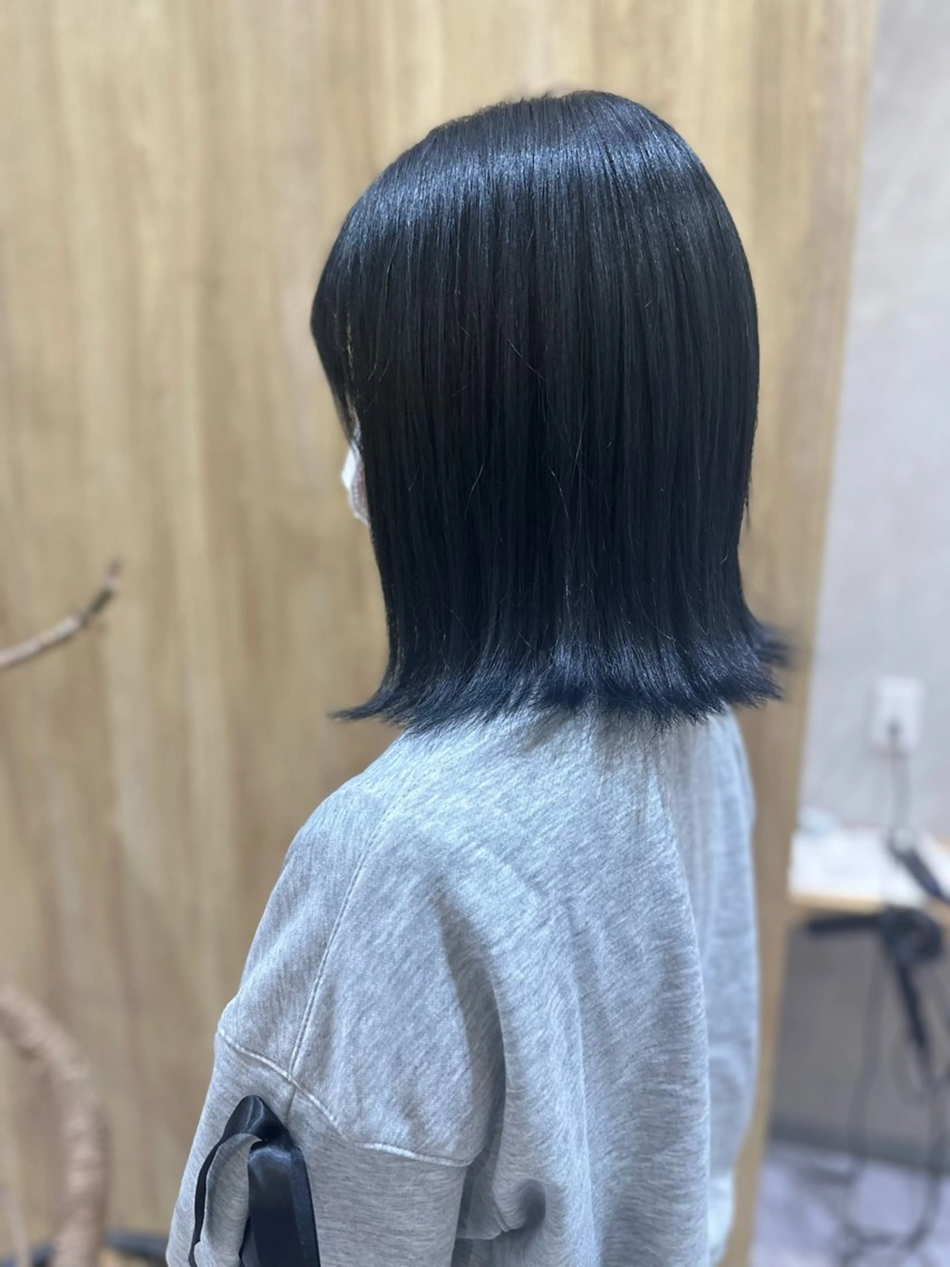 ミディアム カラー 黒髪 ブリーチ ブルーカラー ブルーブラック FURUSHO 栄店所属・癖毛改善縮毛矯正 /中山なかやまのヘアスタイル