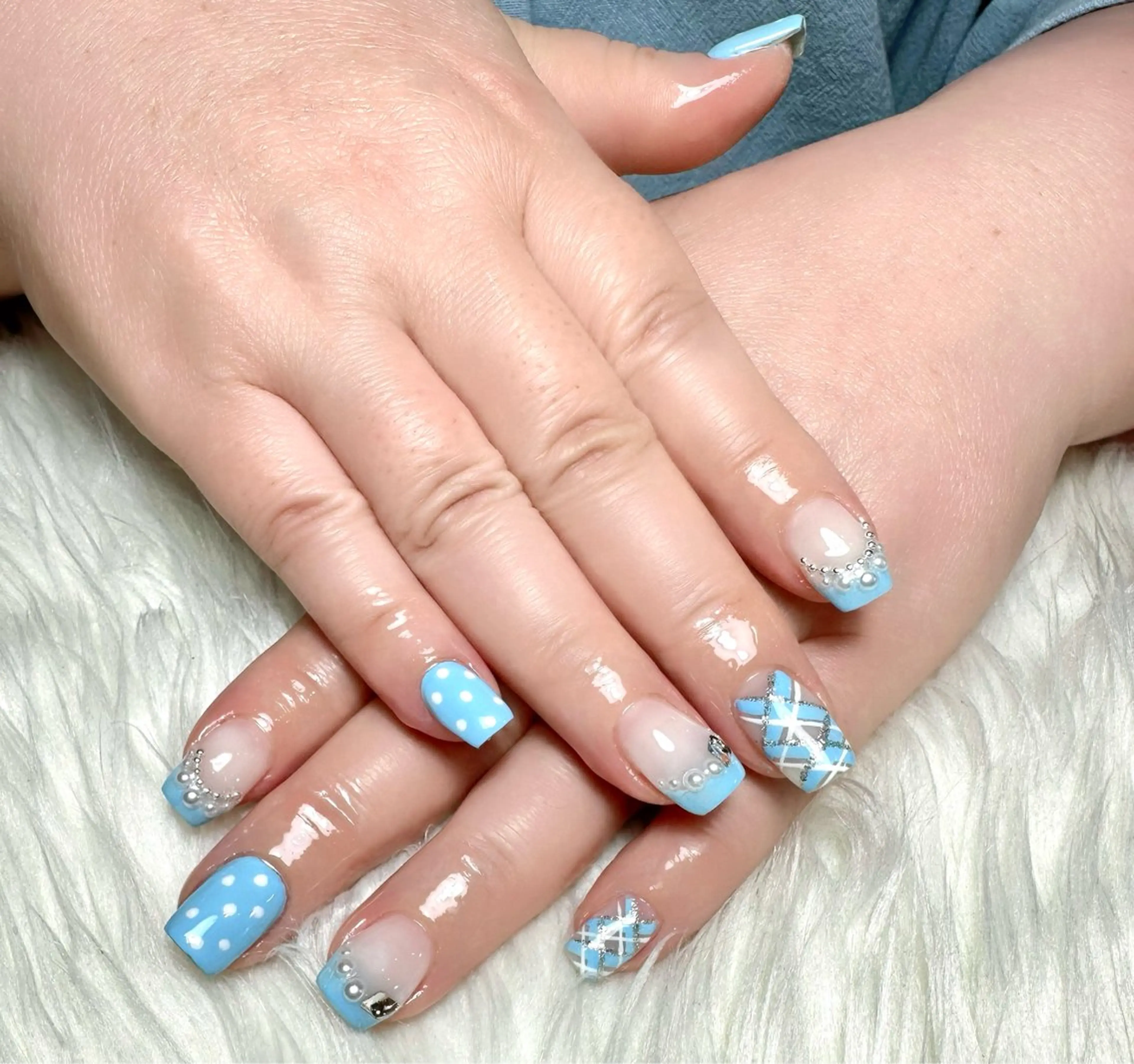 ネイル ドット 持ち込み ハンドネイル untitled Mariのネイルデザイン