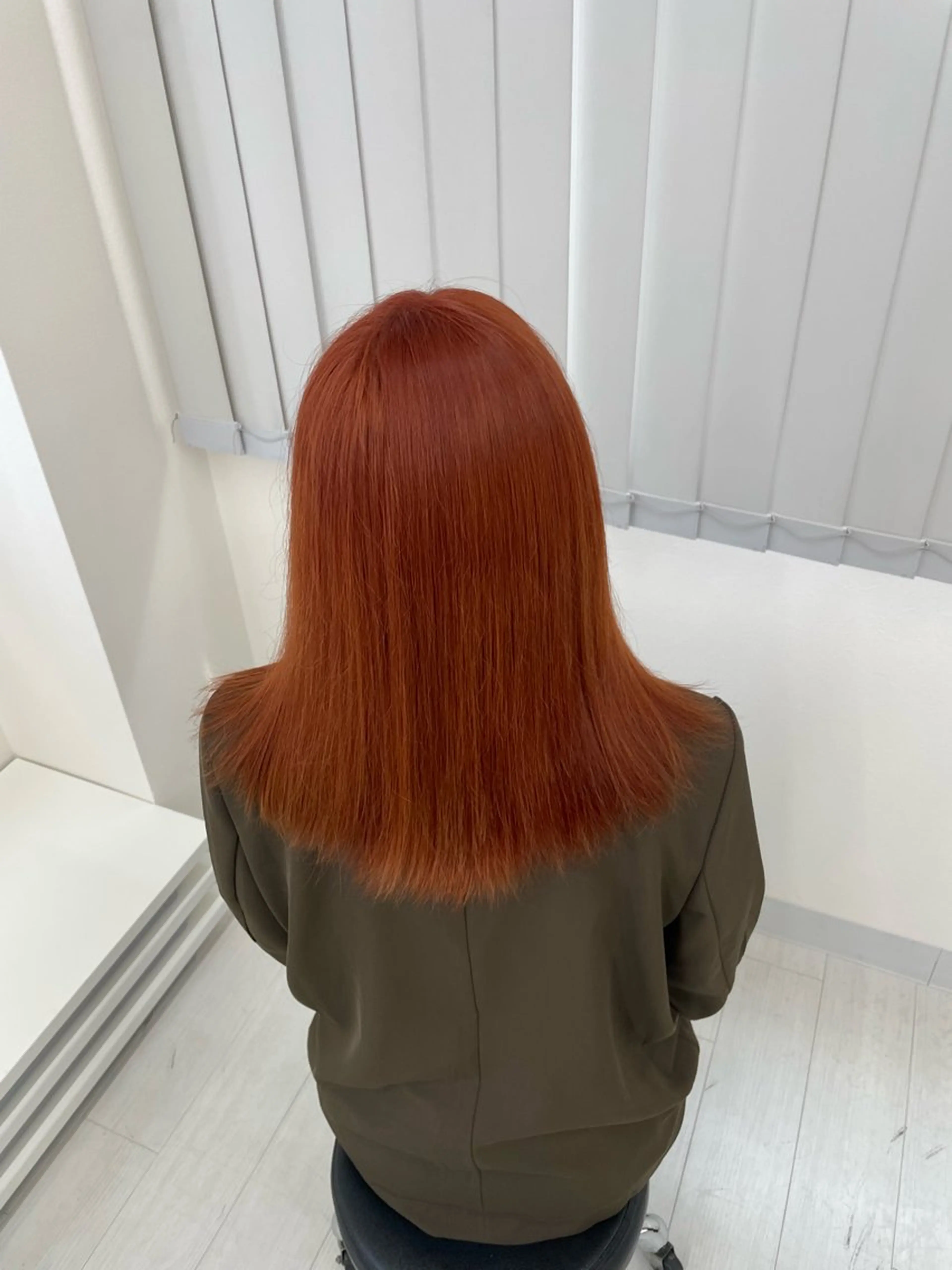 カラー オレンジ 脇 麻紘のヘアスタイル