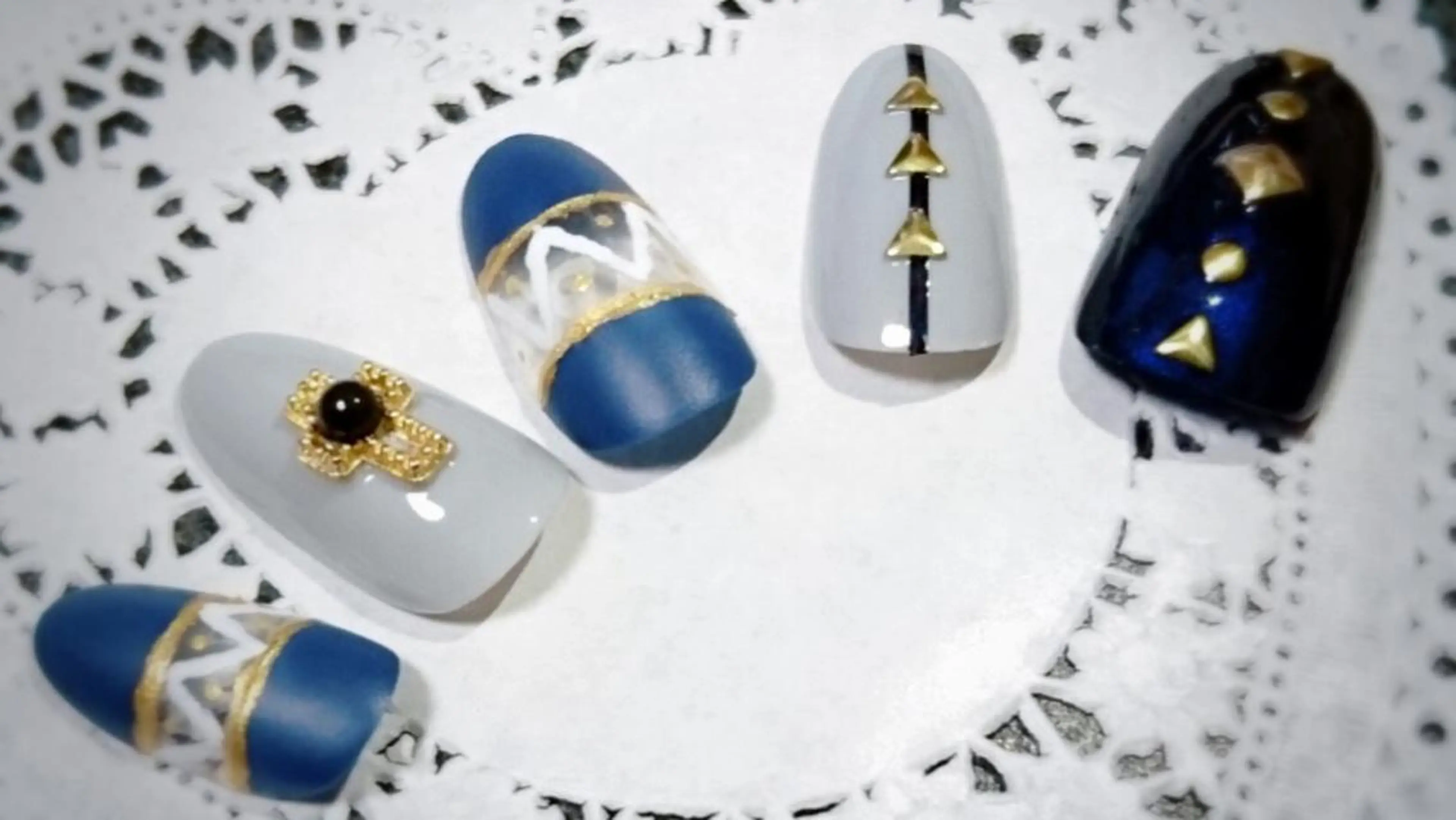 ネイル ネイル＆フラワーサロン〜Ri✦hiro〜鳥栖店所属・HIRATA RIEのネイルデザイン