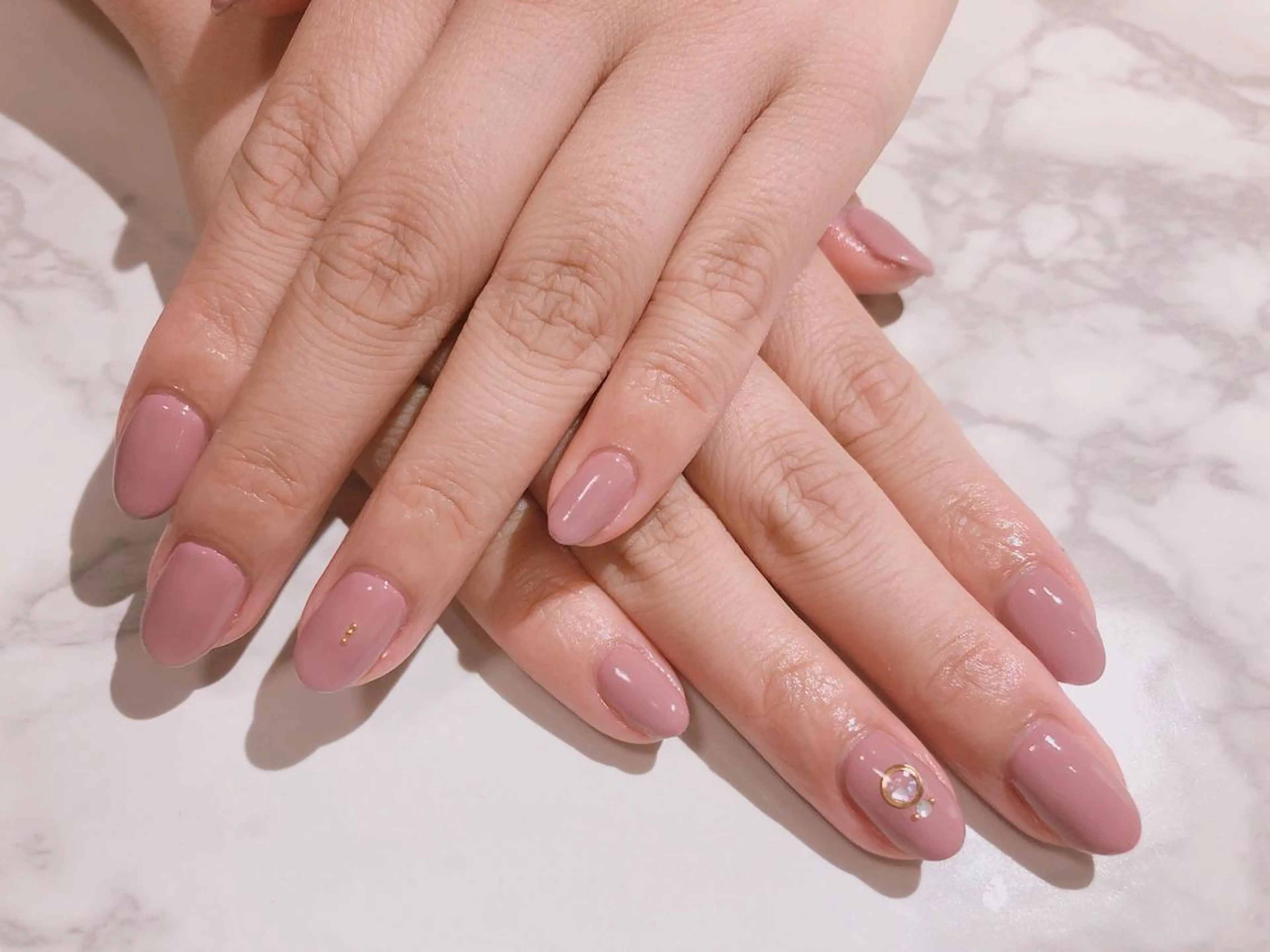 ネイル ジェルネイル Regaro i.sのネイルデザイン