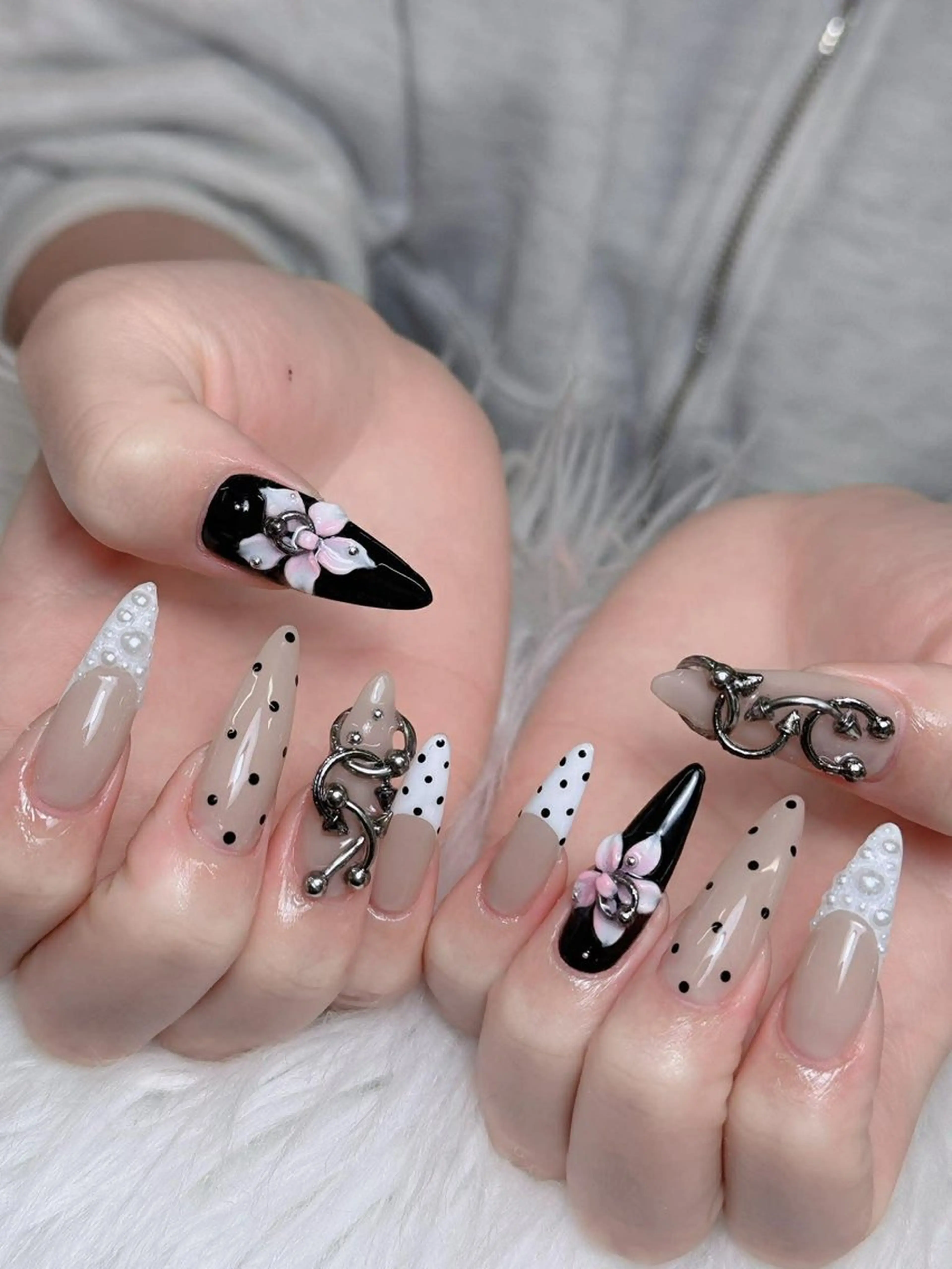 ネイル オーロラネイル チークネイル 長さ出し フレンチネイル 韓国ネイル ハンドネイル Lumi Shinokuboのネイルデザイン