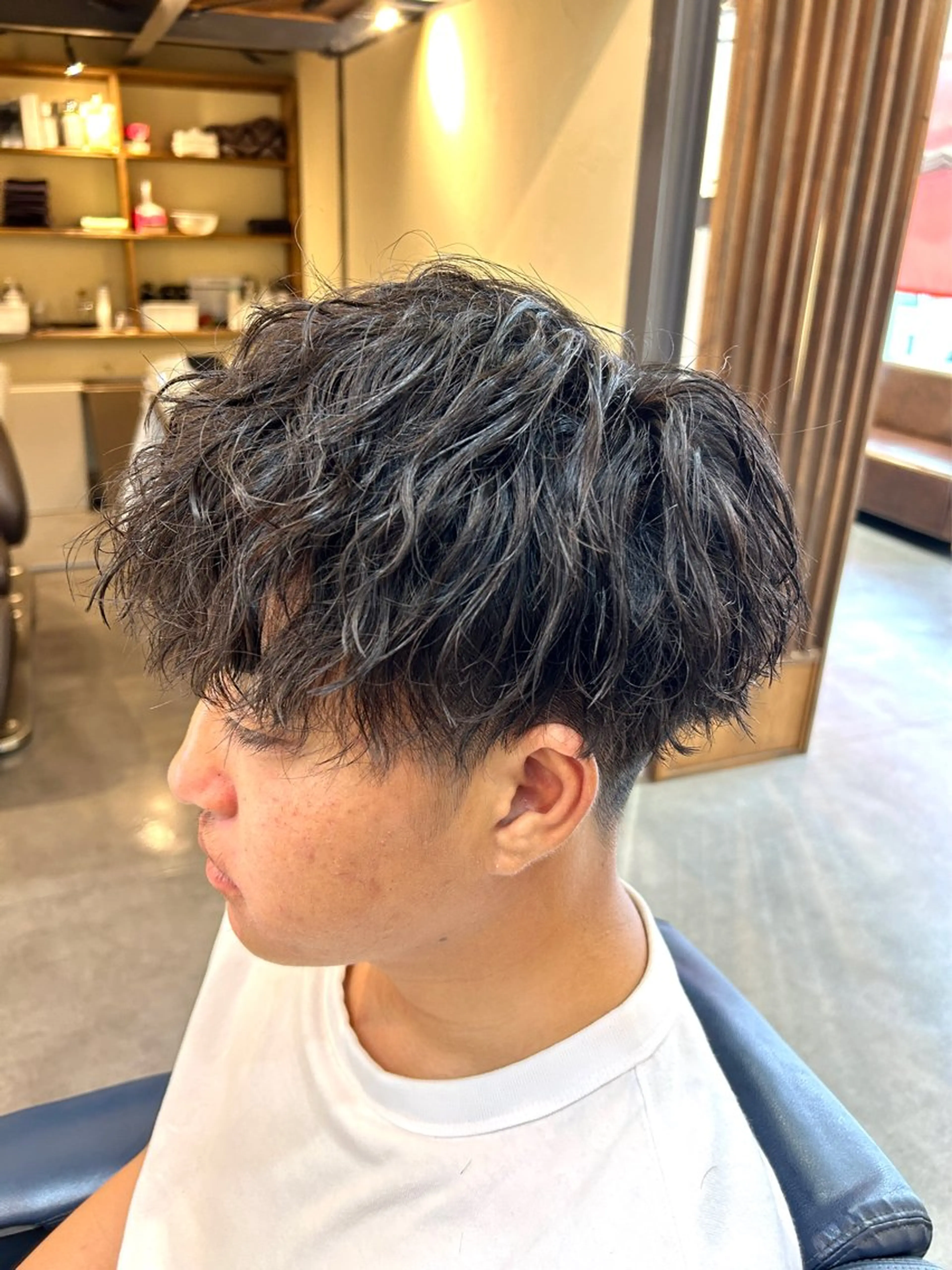 パーマ メンズ メンズパーマ ツイストスパイラルパーマ スパイラルパーマ カット パーマ メンズ特化美容師 岩田拓海のヘアスタイル