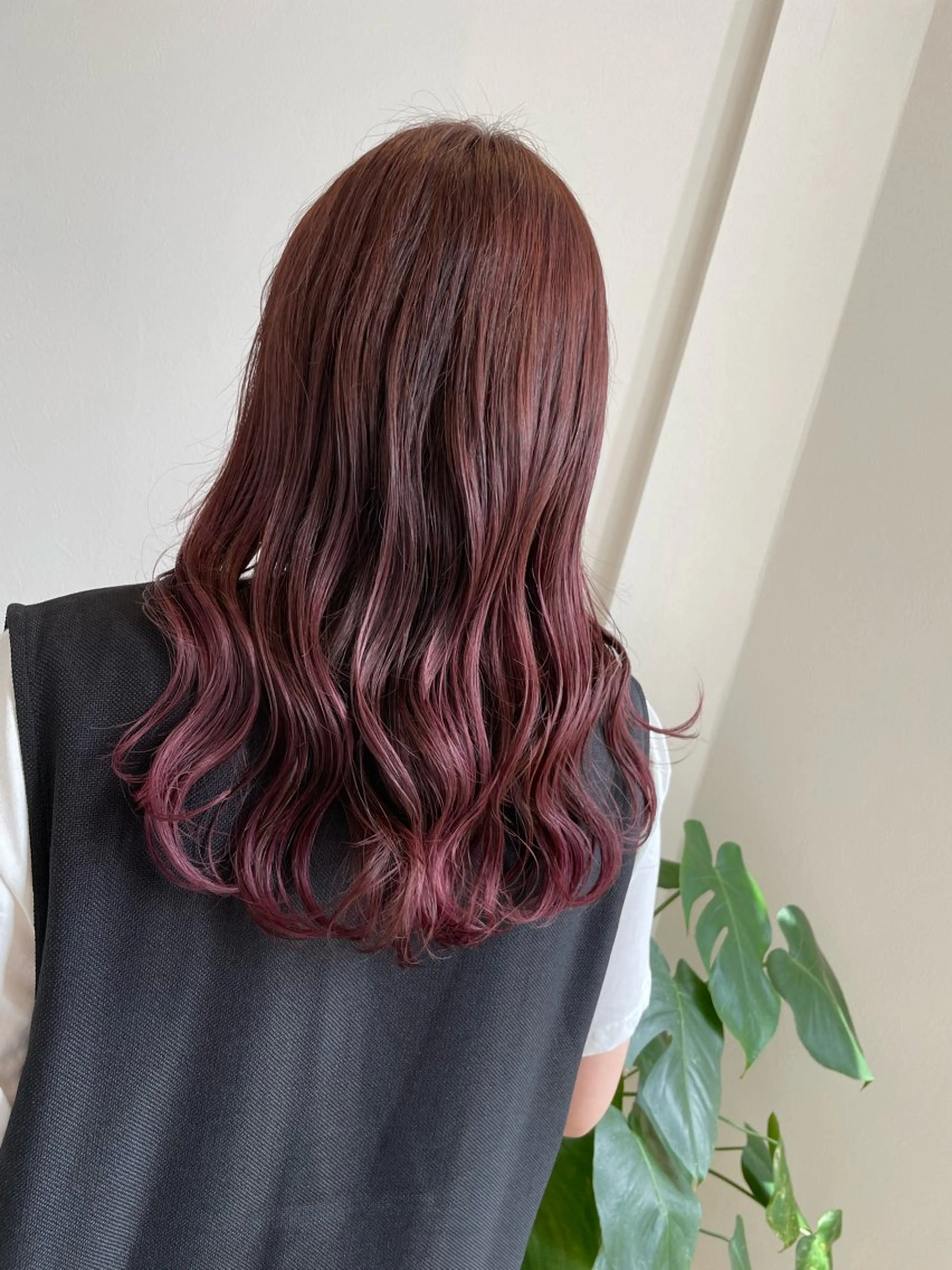 セミロング カラー 宮崎 英絵のヘアスタイル